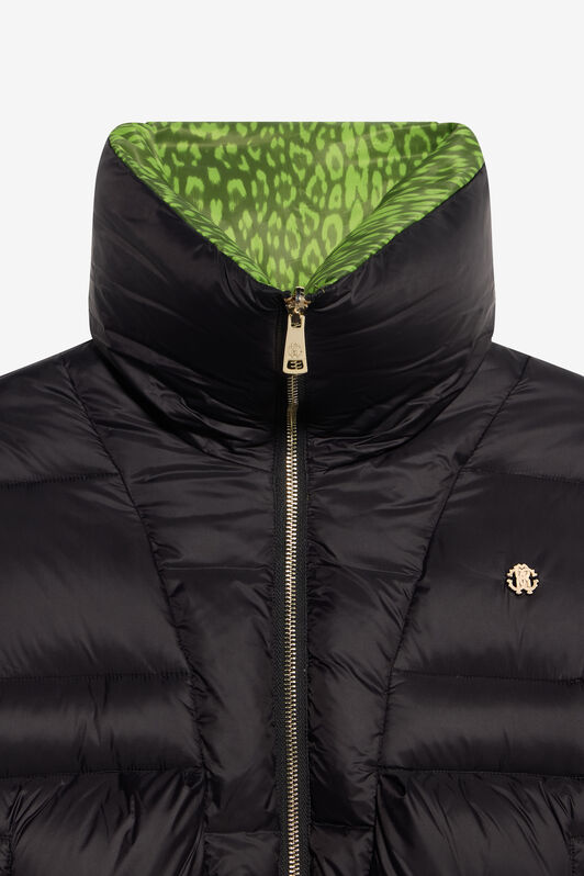 JU Schwarze Steppjacke mit grünem Jaguar-Print-Futter JU Schwarze Steppjacke mit grünem Jaguar-Print-Futter BLACK/G.V. XJT40T-5RS64
