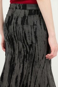 RC Black Denim Skirt With A Streak Effect Black VWJ307-DE013