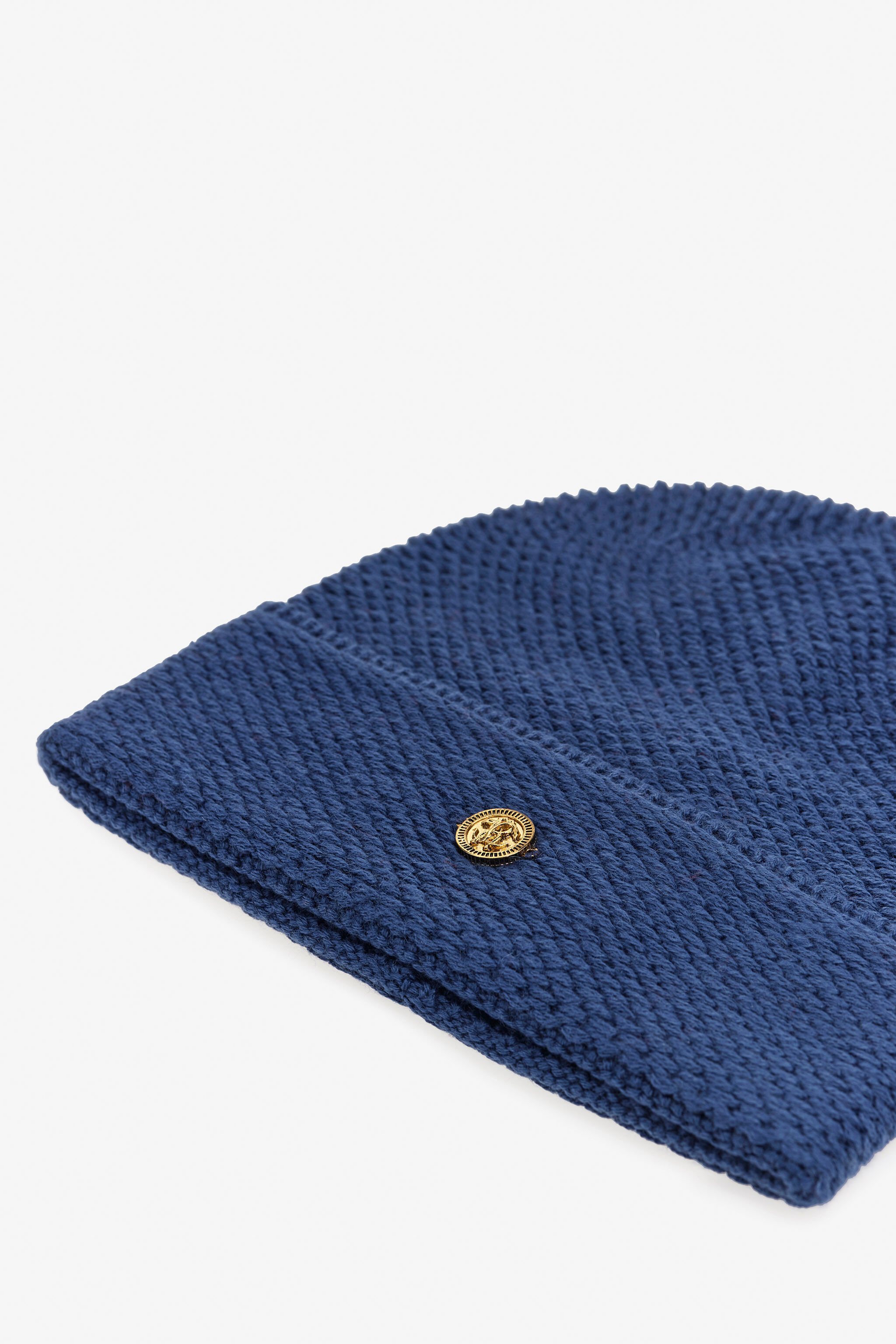 RC Navy Knit Beanie Hat with Gold Emblem RC Navy Knit Beanie Hat with Gold Emblem Dark blue TALR16-IR033