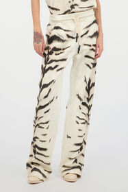 RC Woman Sports Pants With White Tigresse OGAT X Roberto Cavalli Print RC Woman Sports Pants With White Tigresse OGAT X Roberto Cavalli Print Black/White UQT20A-2GA39