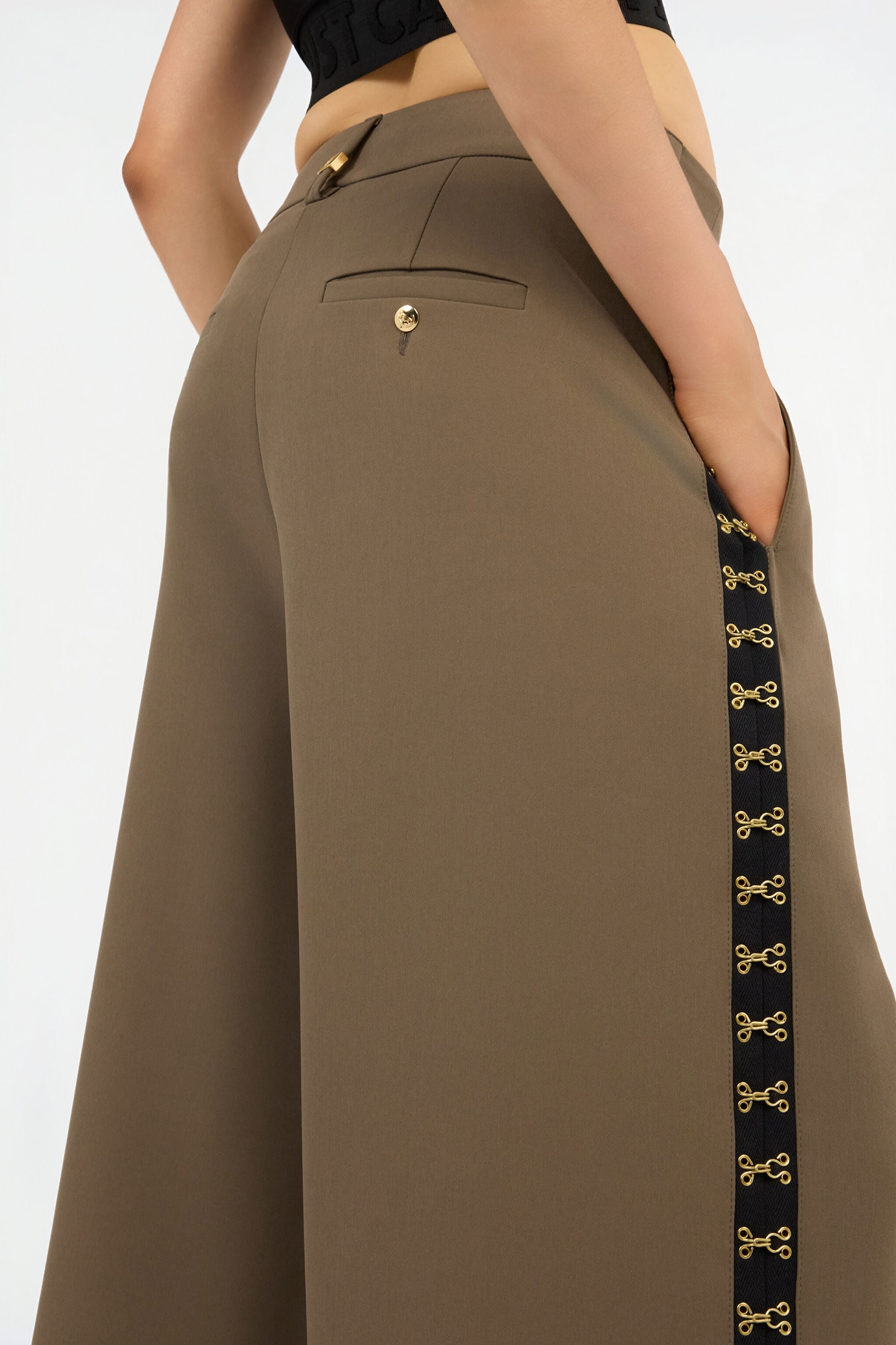 JC Olive Green Wide-Leg Trousers With Hook And Eye Detail JC Olive Green Wide-Leg Trousers With Hook And Eye Detail VERDE 185 VFT143-VF222