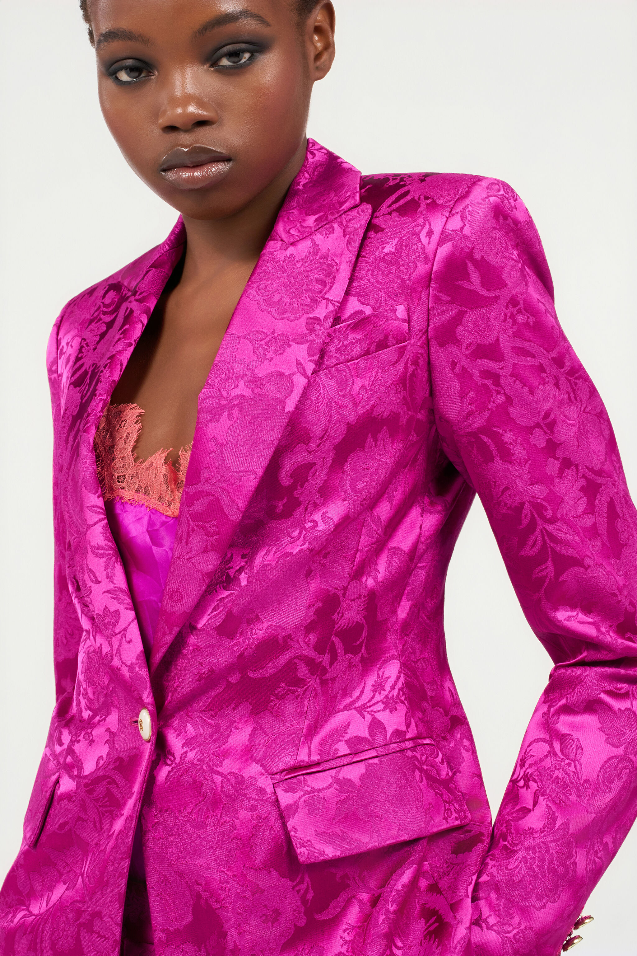 Blazer in Florentine Flowers jacquard pattern in FUCHSIA for Women