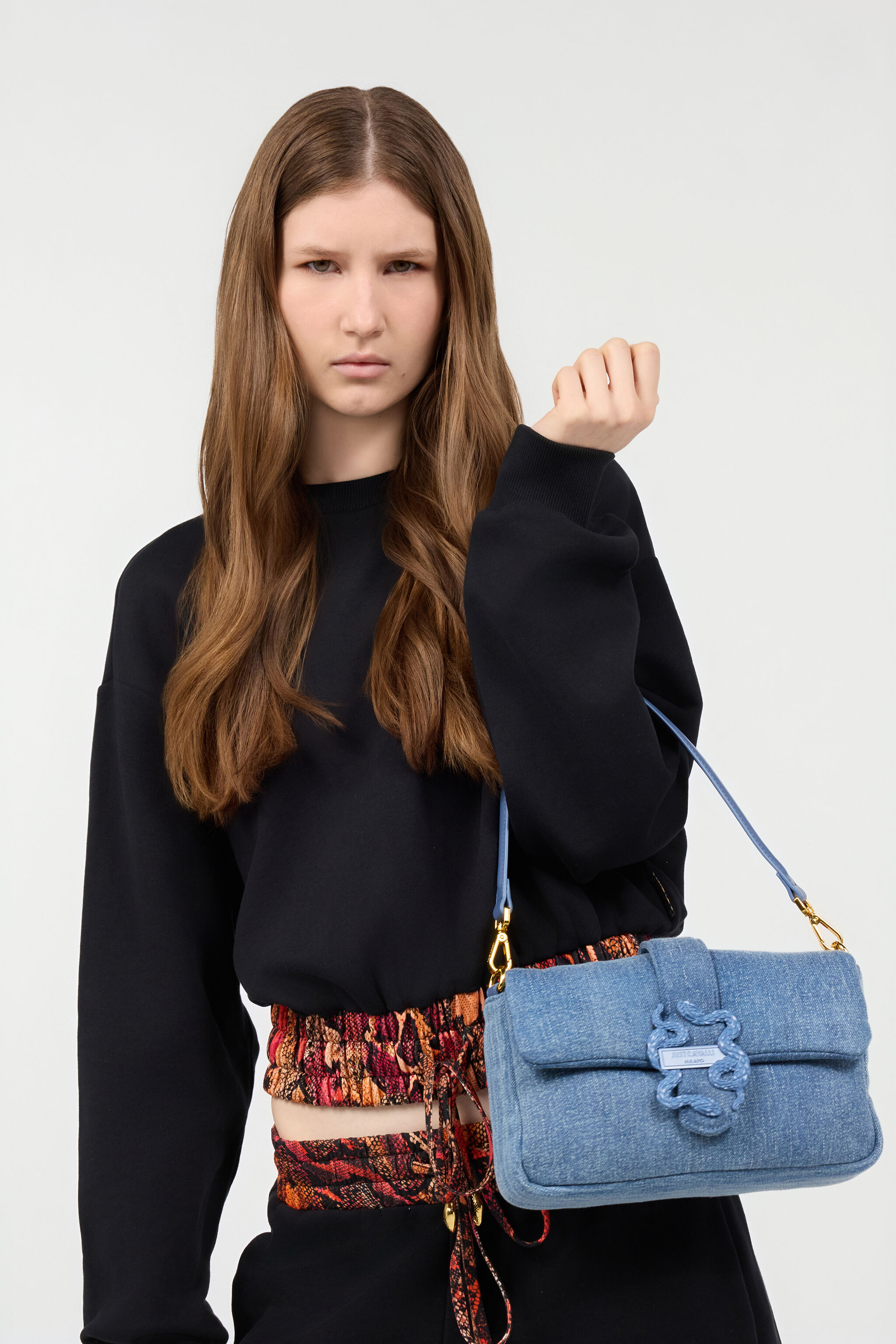 jEAN CORTi ジャンコルティ　CD VERSATiLE Denim Shoulder Bag in INDACO CHIARO for Women | Roberto Cavalli®