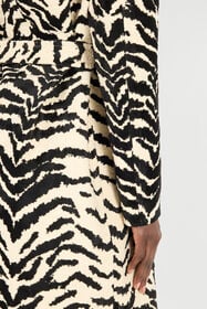 RC Coat With White Tigress Print Black/White UKT504-DJ088