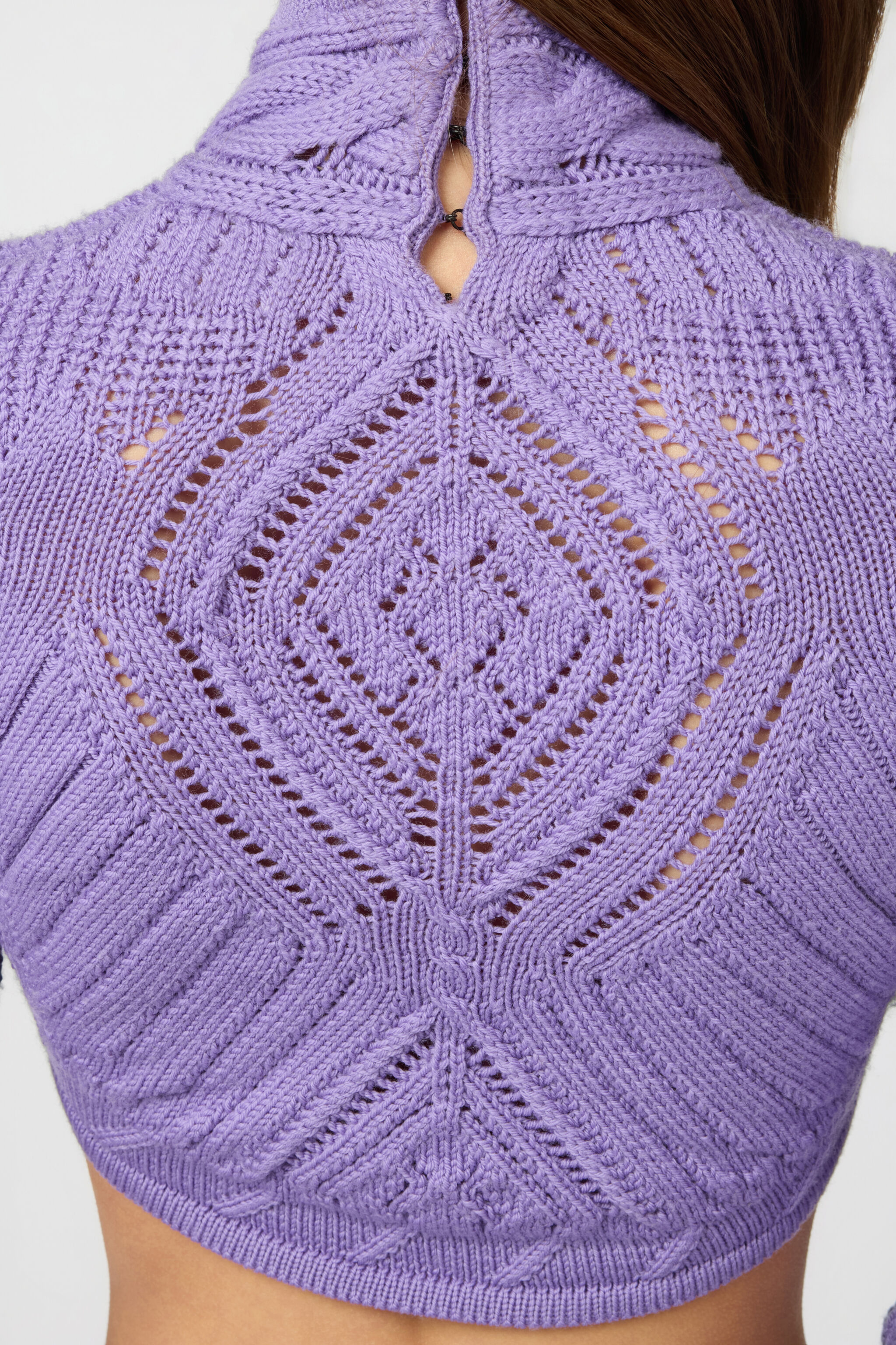 RC Kurzes Strick-Top Mit Flechtmuster Und Hohem Kragen LILAC XWM611-MQ015