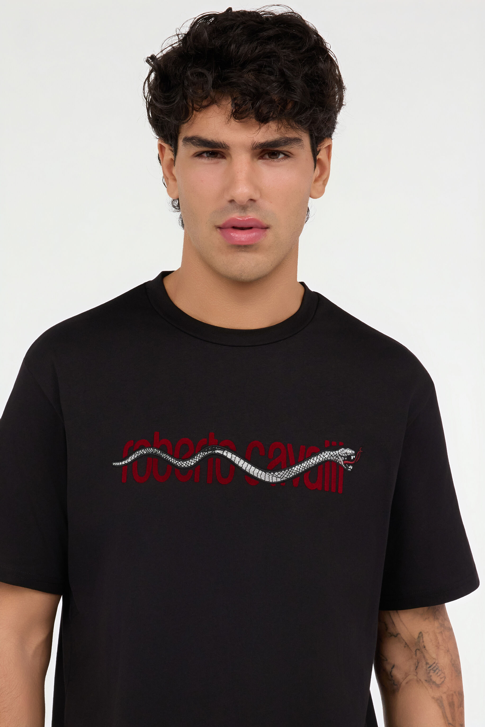 RC Black T-shirt with Snake Logo Embroidery RC Black T-shirt with Snake Logo Embroidery BLACK ROT60C-JD065