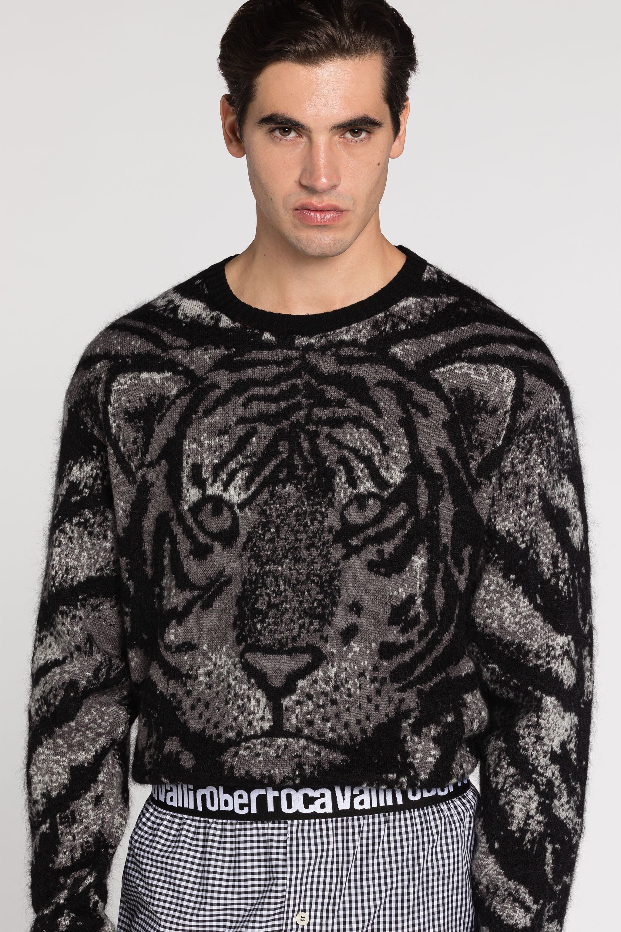 RC Pullover mit Tigermuster RC Pullover mit Tigermuster Grau RRM602-MA006