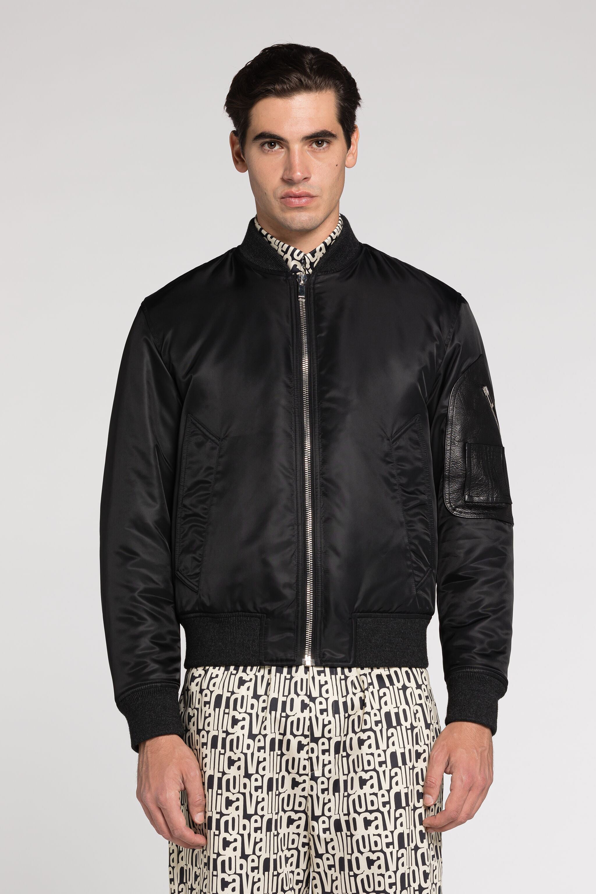 RC Logo-Embroidered Bomber Jacket RC Logo-Embroidered Bomber Jacket Black RRT406-SB084