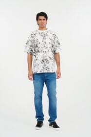 RC White T-shirt with Ornamental Design WHITE WRT62B-2NR36