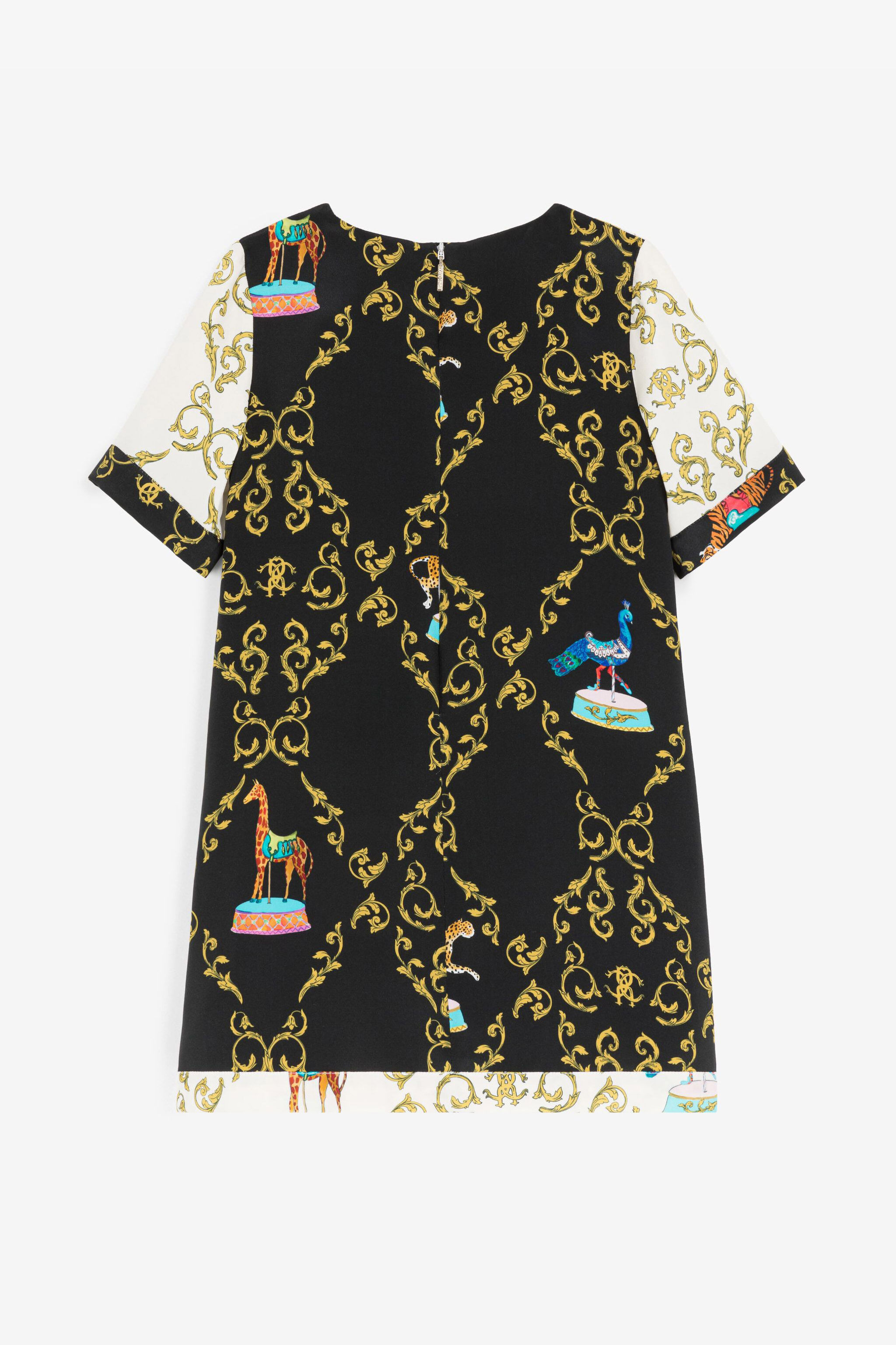 JU Kleid mit grafischem Print JU Kleid mit grafischem Print Schwarz/Weiß RJT126-2NG86