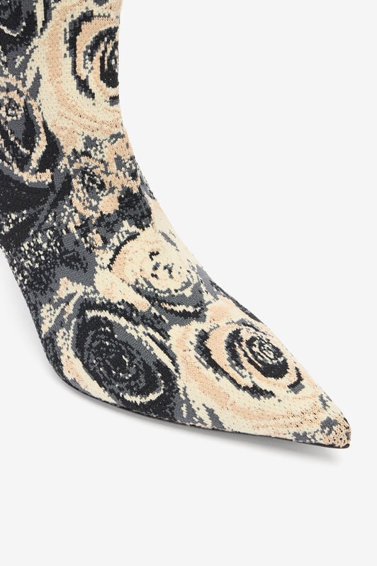RC Ankle Boots With Rose Inlay RC Ankle Boots With Rose Inlay Black/White UKS004-PQP01