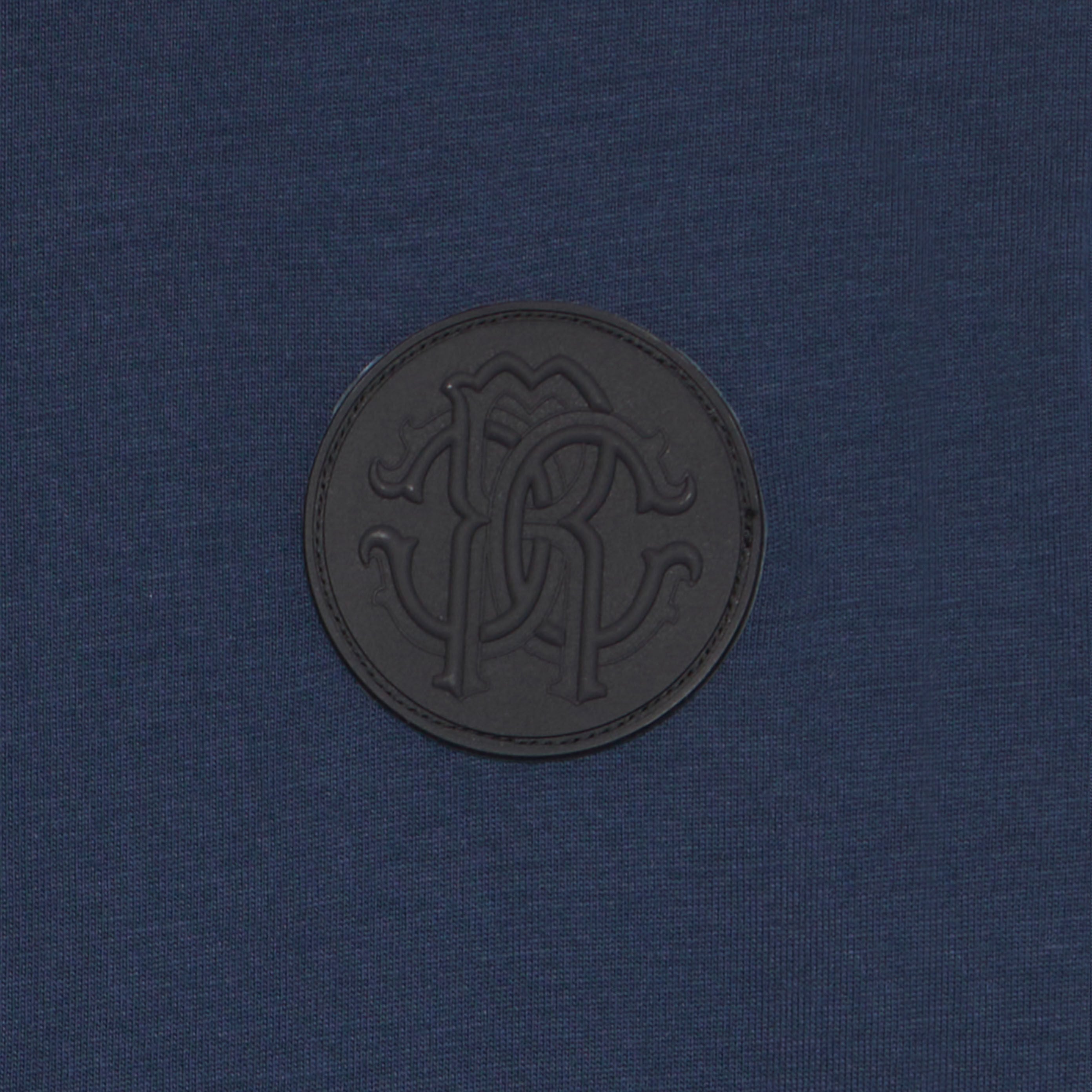 JU T-Shirt En Coton Doux Avec Écusson JU T-Shirt En Coton Doux Avec Écusson Bleu foncé UJT622-JD001
