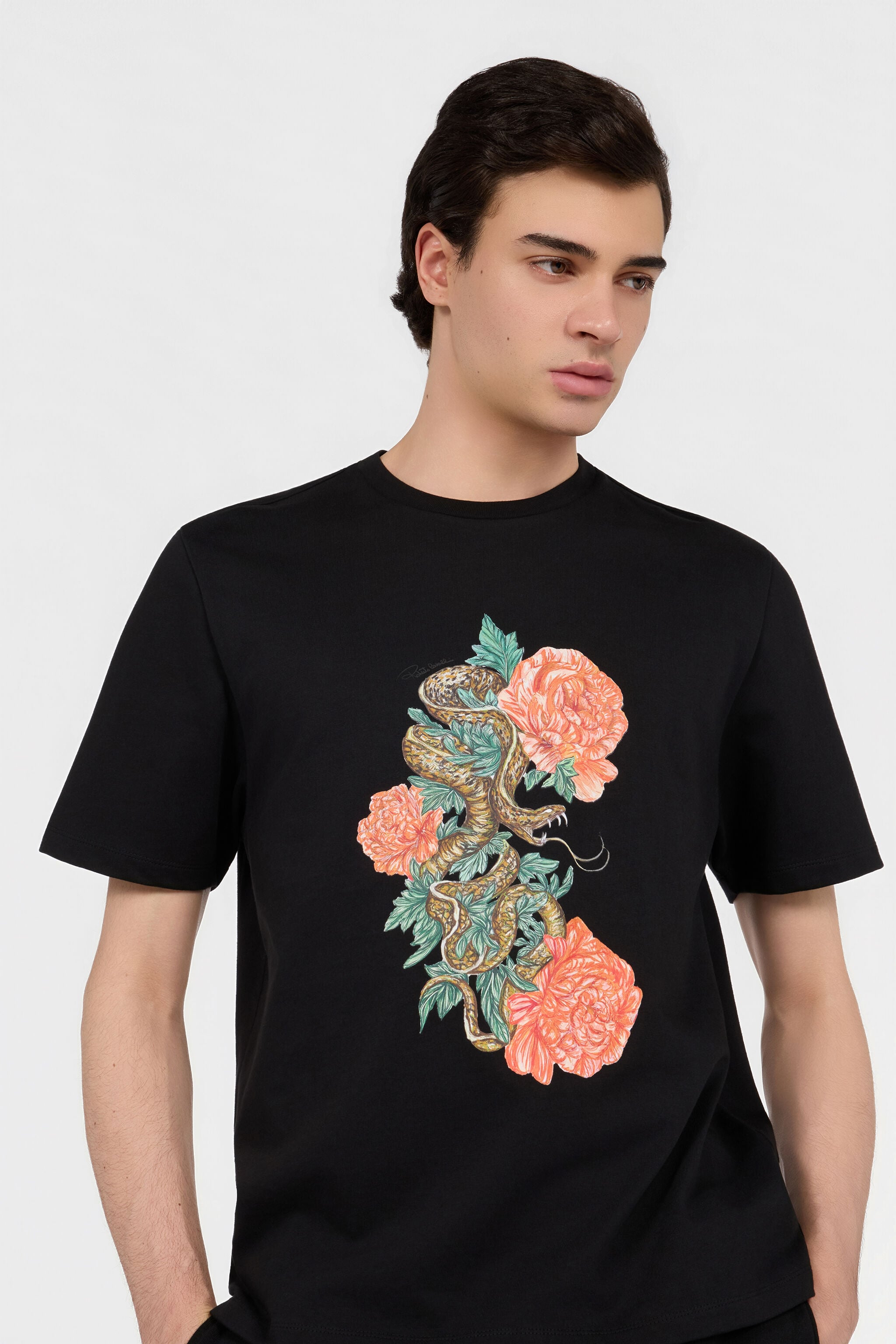 RC Black T-Shirt With Snake Floral Print RC Black T-Shirt With Snake Floral Print BLACK XNT61A-JD060