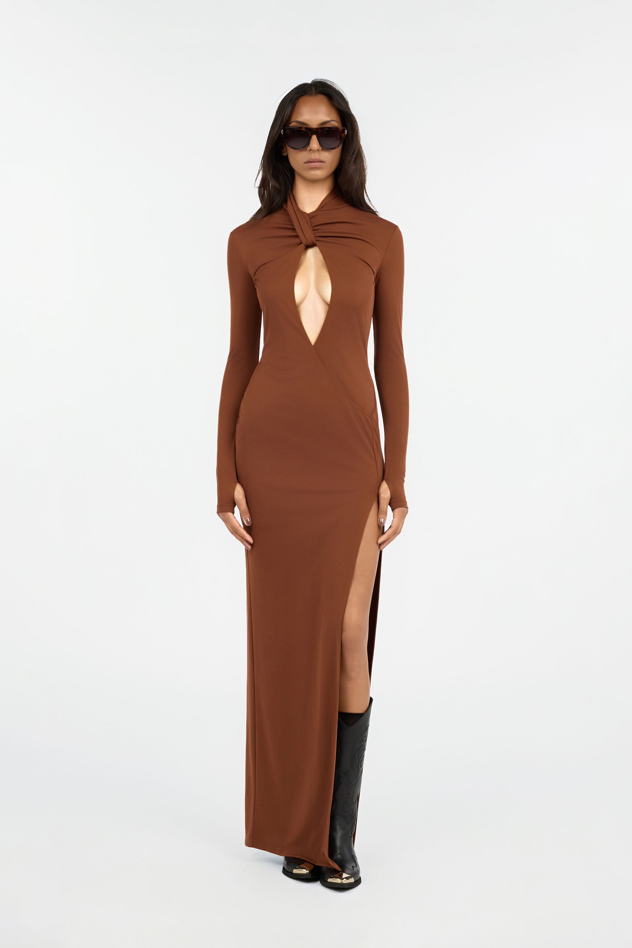 JC Brown Maxi Dress With Twisted Neckline JC Brown Maxi Dress With Twisted Neckline BRUNETTE VFT283-VF433