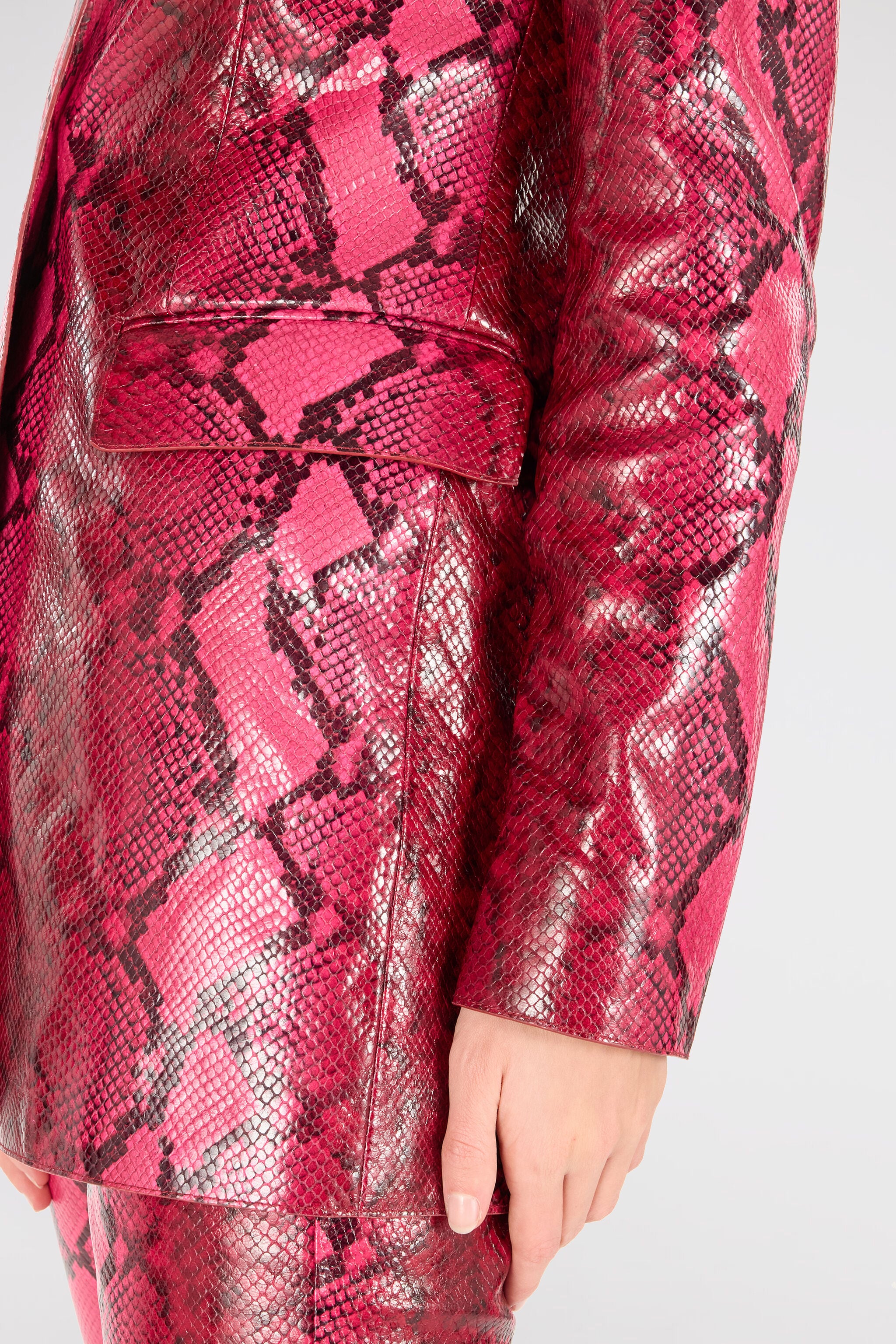 RC Veste À Imprimé Python Effet Brillant Fuchsia UKP400-PN053