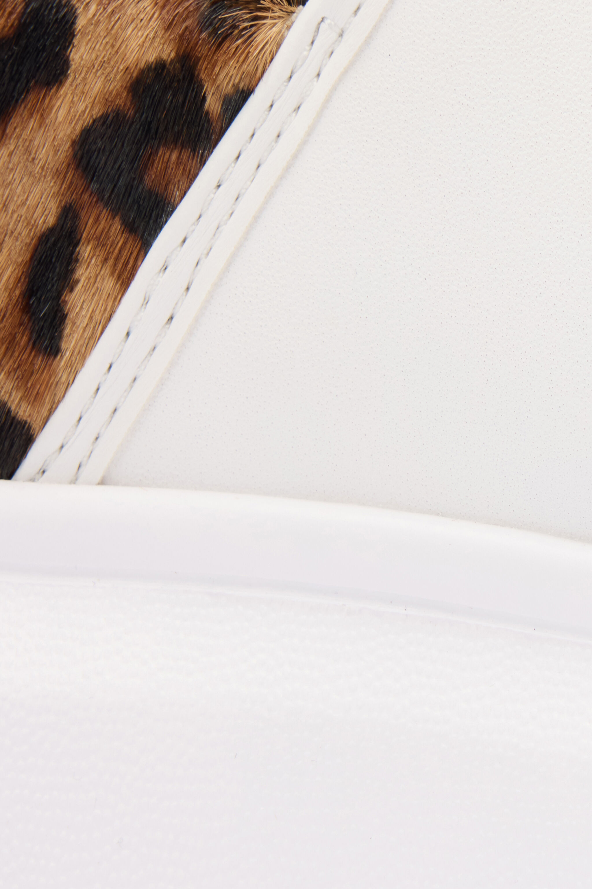 JC White Sneakers With Leopard Detail JC White Sneakers With Leopard Detail WHITE VFS077-VF605