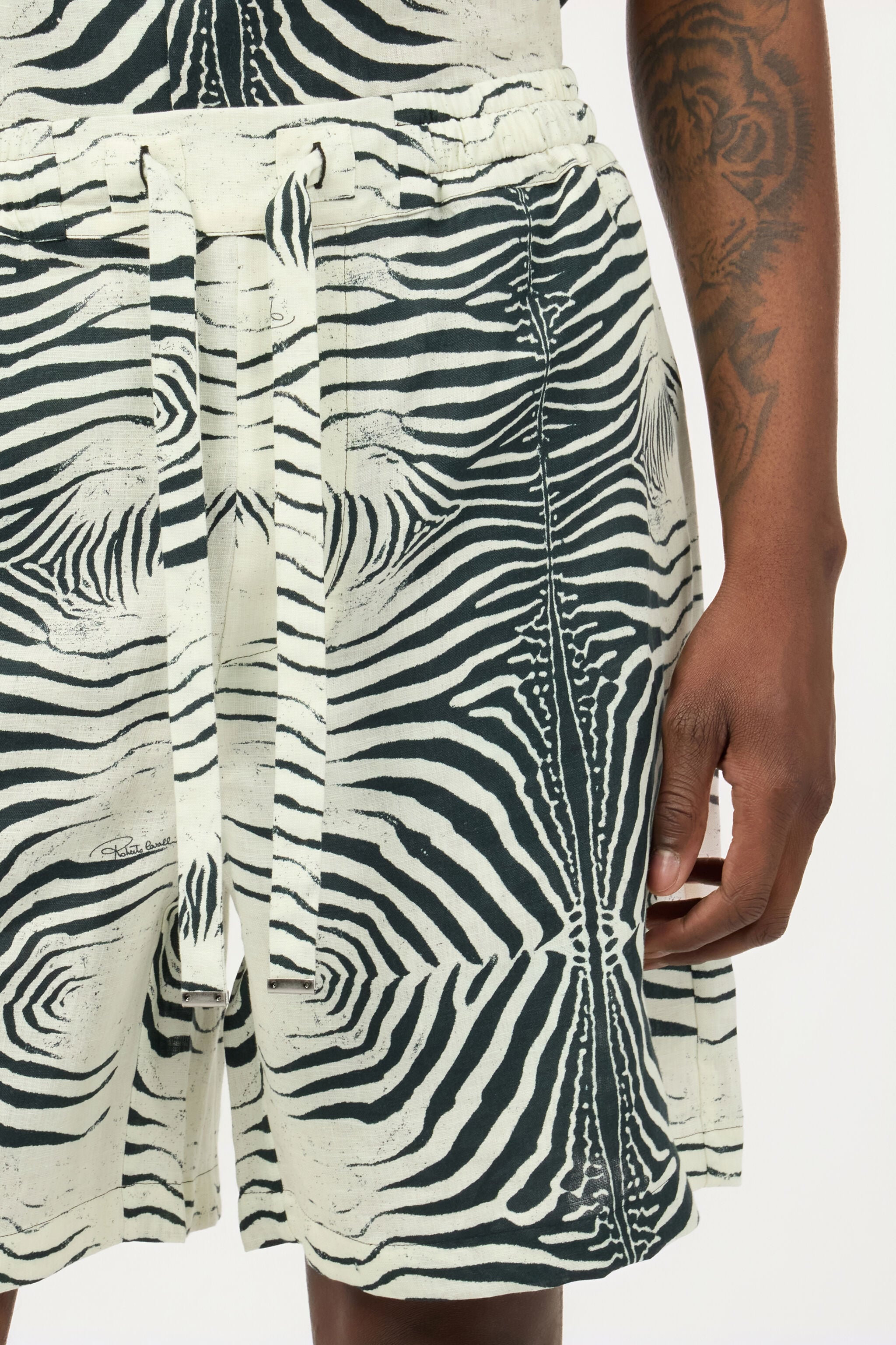 RC Bermuda In Lino Con Stampa Mini Zebra RC Bermuda In Lino Con Stampa Mini Zebra Nero/Bianco URT271-3HN49