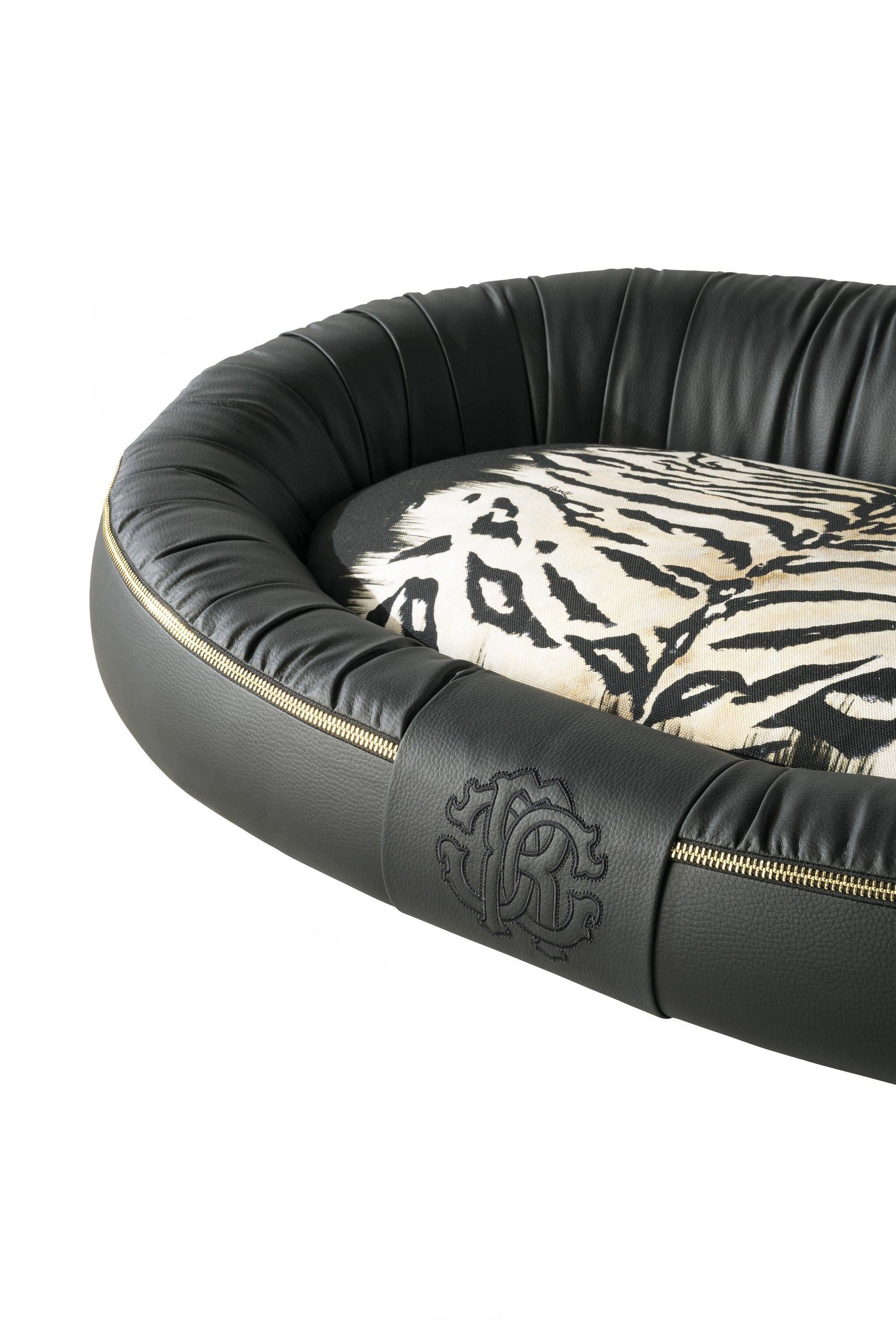 HO Tiger-Print Dog Bed HO Tiger-Print Dog Bed Black OO0000-OO000
