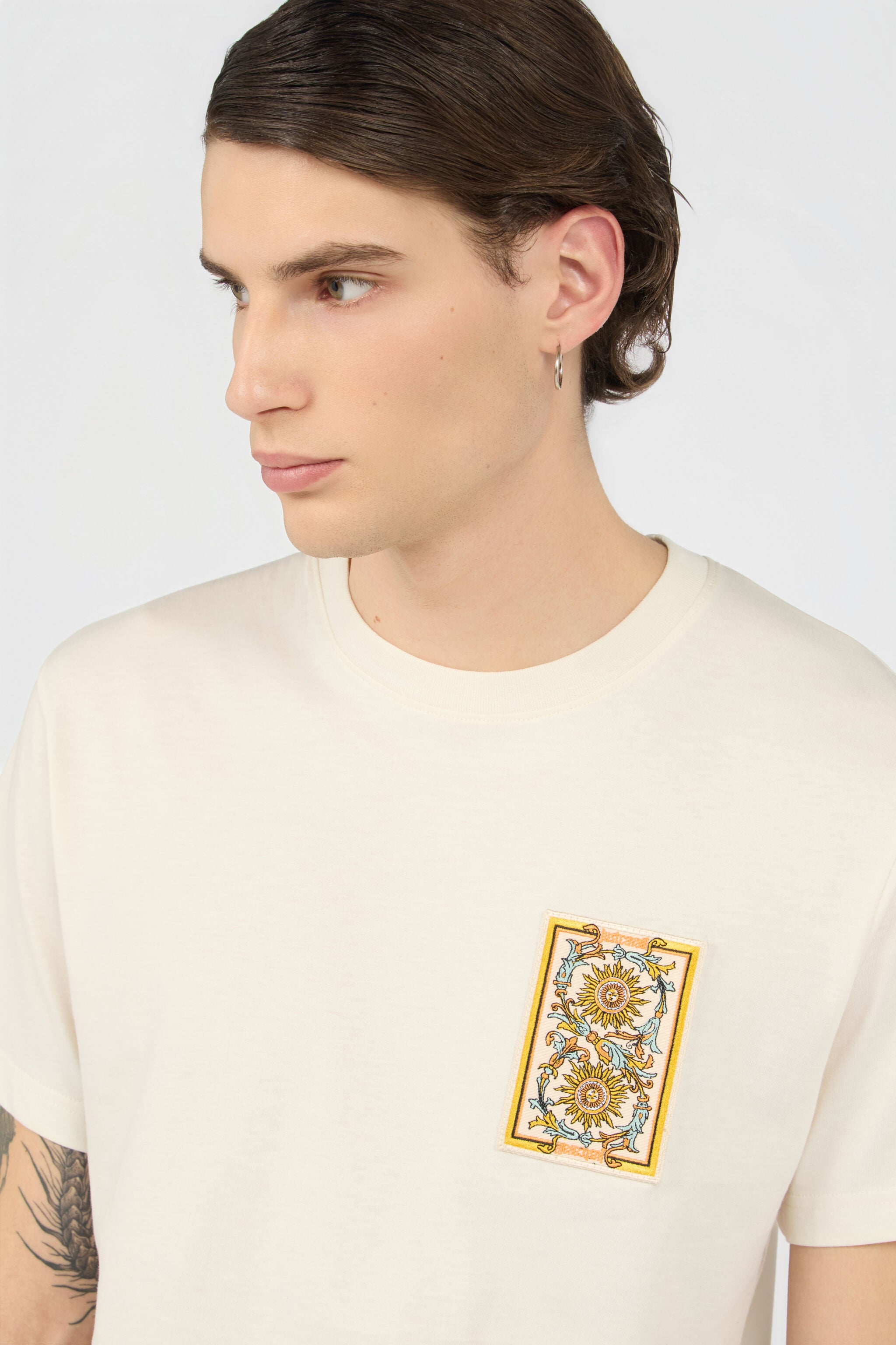 JC Ivory T-Shirt With Embroidered Persian Tarot Detail OFF WHITE WFT092-WF122