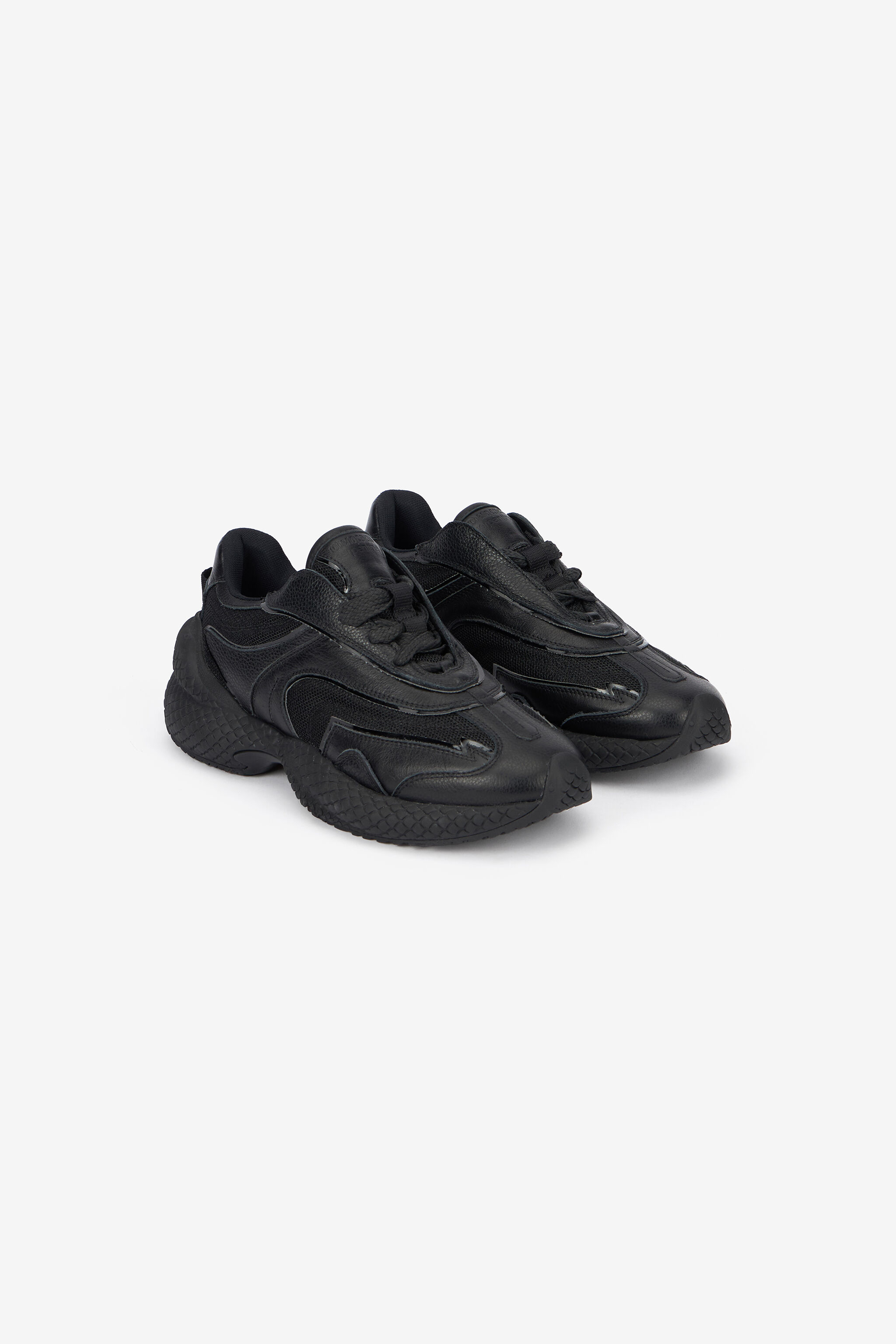 RC Black Lace-Up Low Sneakers Black VQS201-PZS68