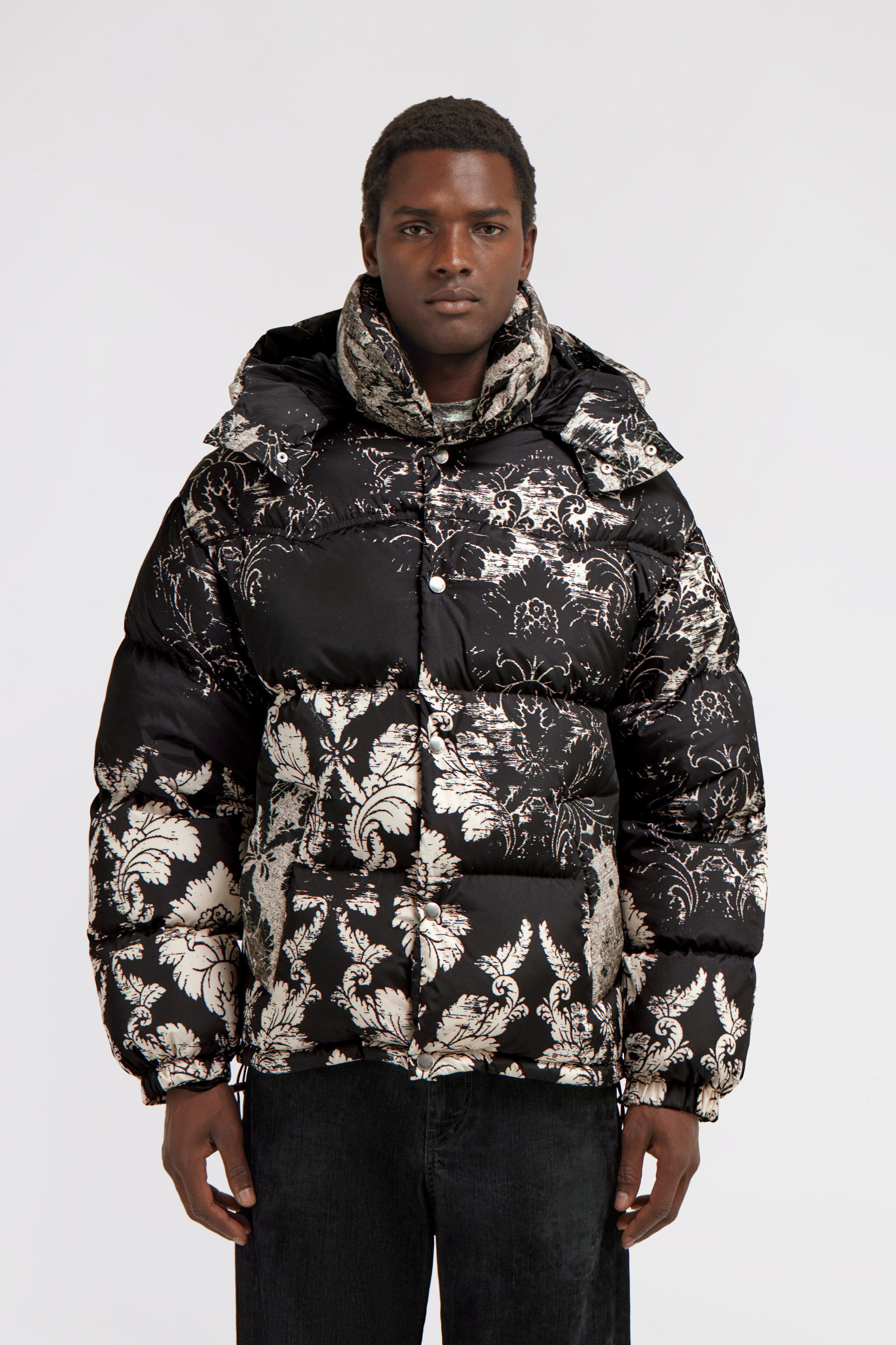 RC Plumífero con estampado Broccato Negro TRT810-5RN14
