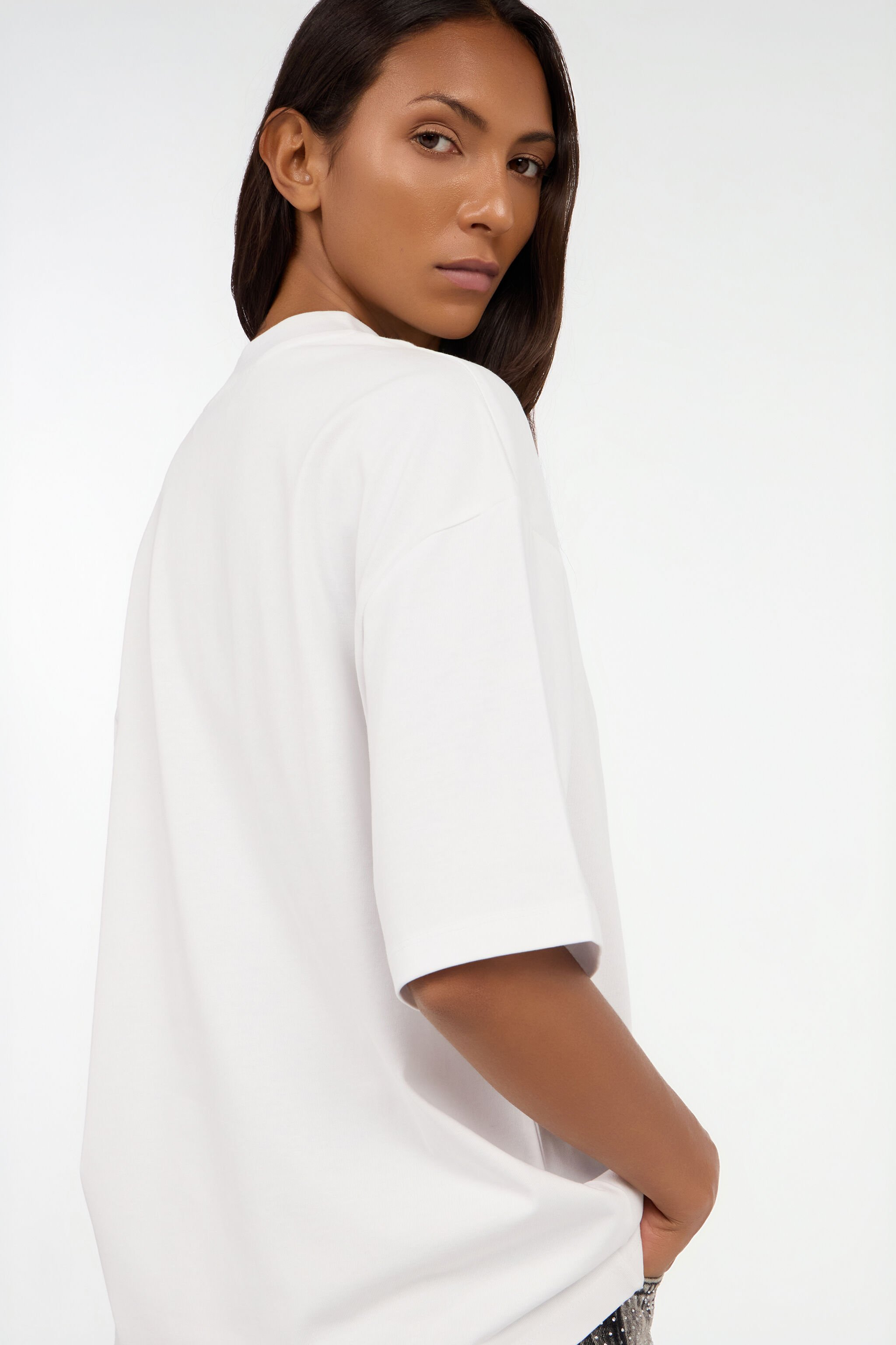 JC T-Shirt mit Frontprint in Weiß JC T-Shirt mit Frontprint in Weiß WHITE/GOLD VFT195-VF318