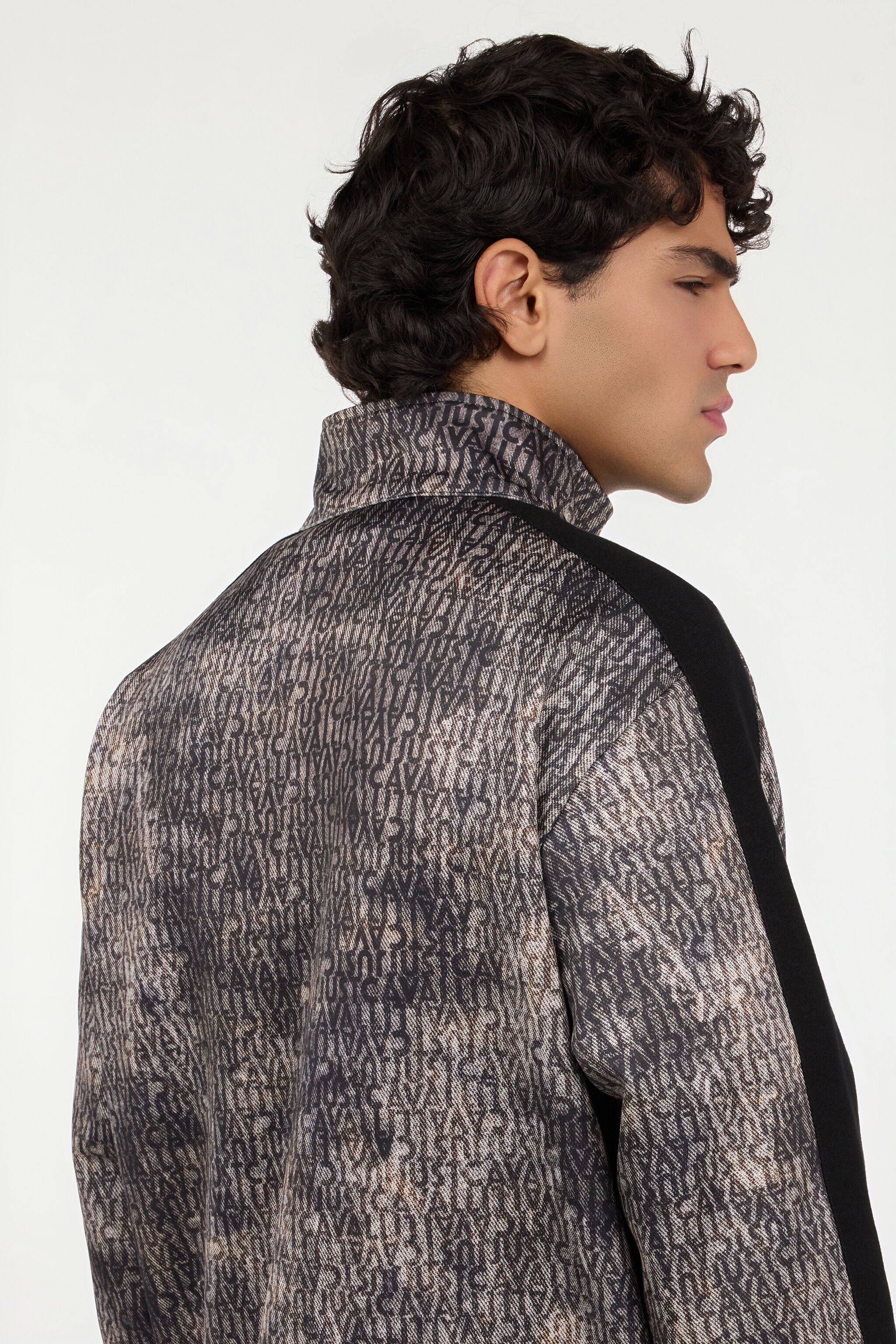 JC Sweatshirt mit verwaschenem Effekt und Allover-Schriftzug 899+316 VFT084-VF128