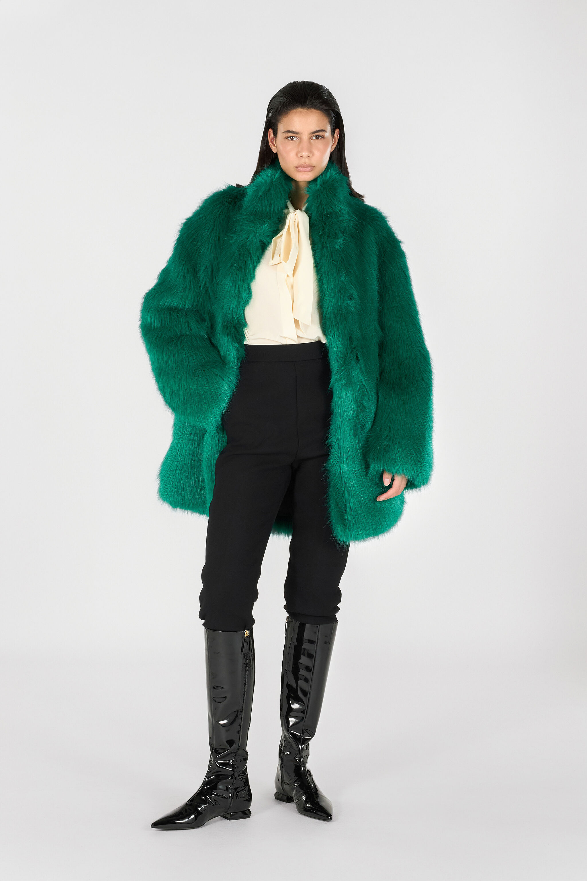 RC Faux fur coat with high collar Green TKT503-FY078