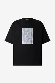 ${brand} T-shirt Con Stampa Rosa E Logo ${colorDescription} ${masterID}