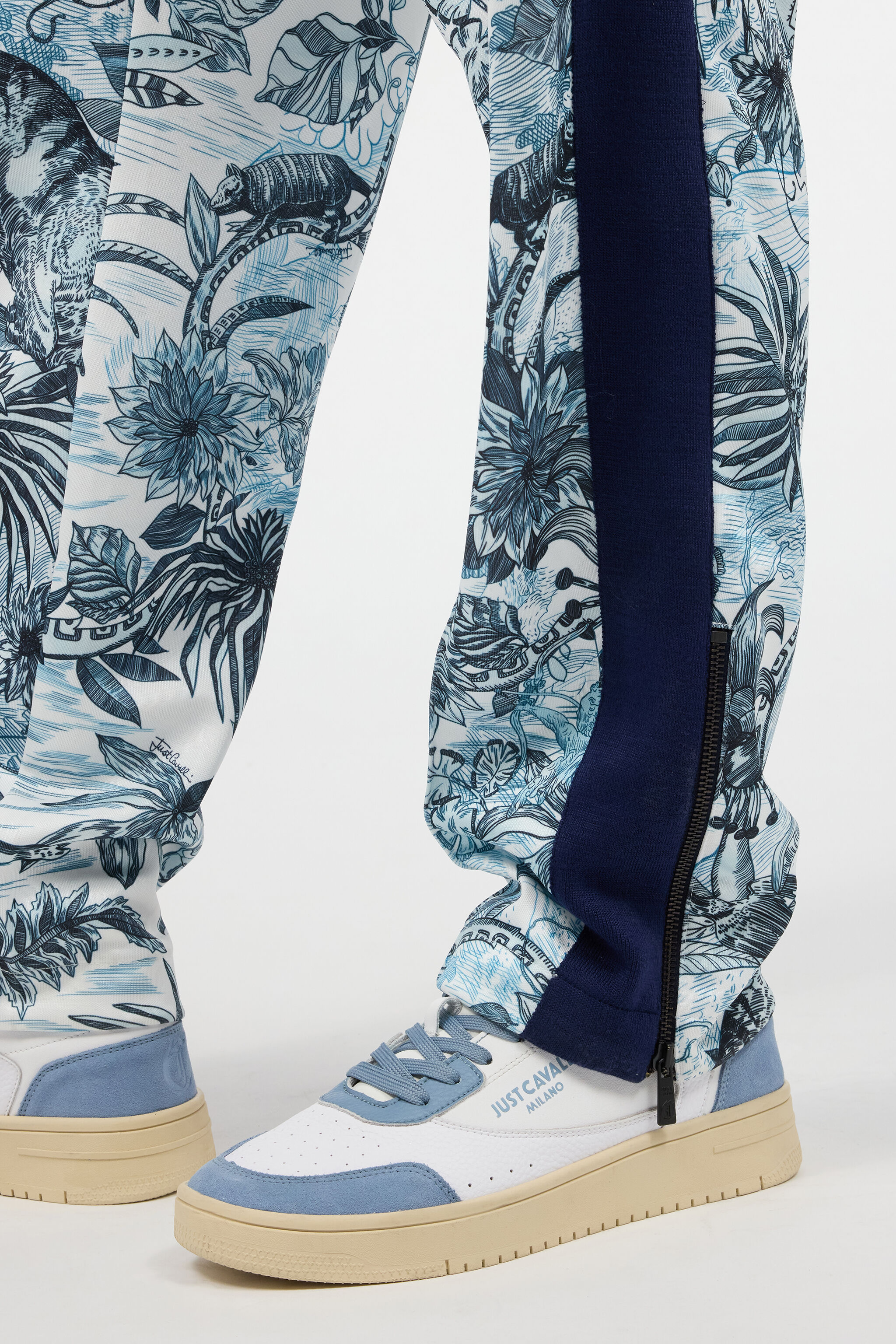 JC Pantalones Deportivos Con Estampado Integral Azul claro UFT002-UF016