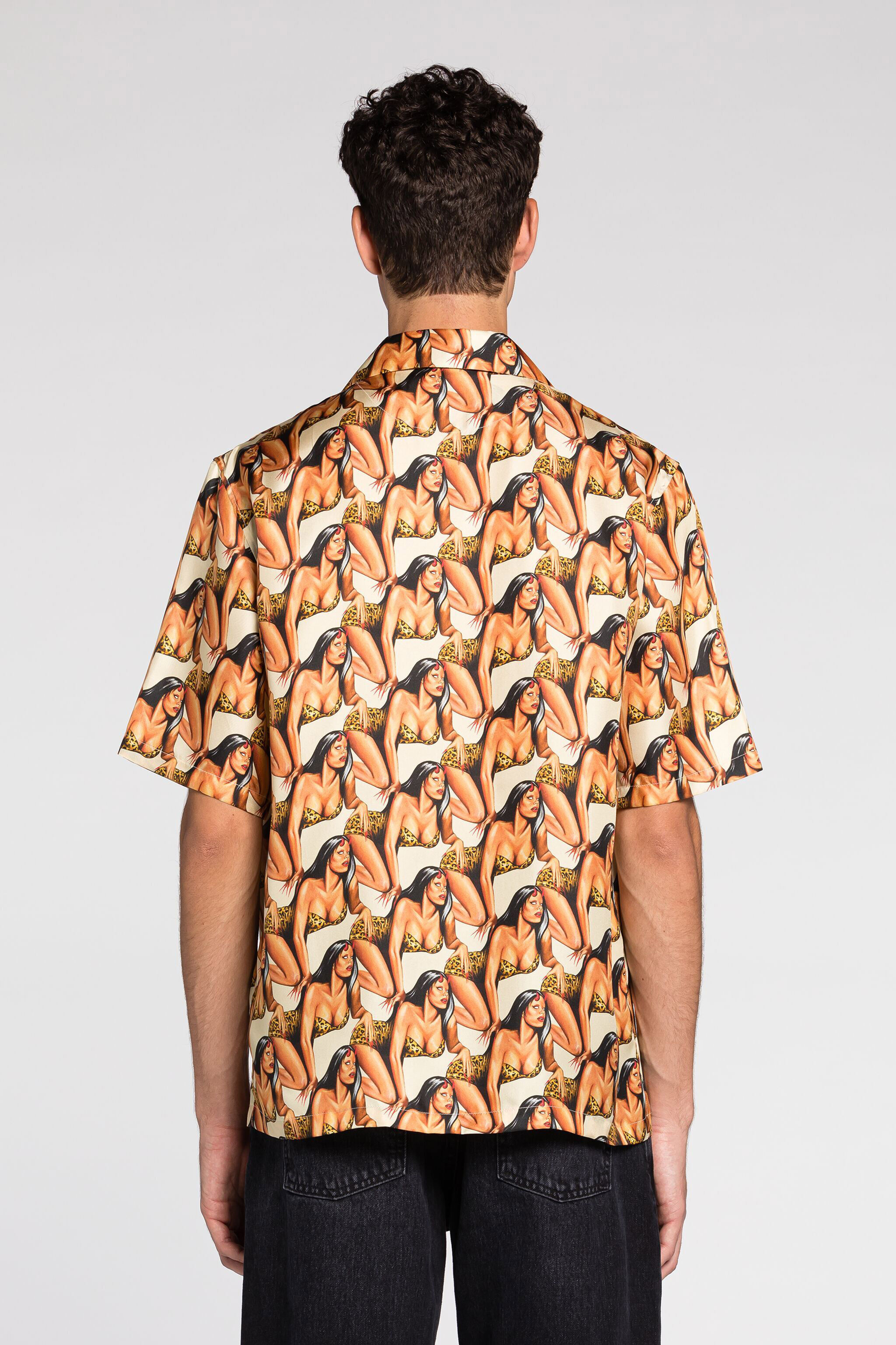 RC All over graphic-print short-sleeve shirt Ivory RRT763-2N412