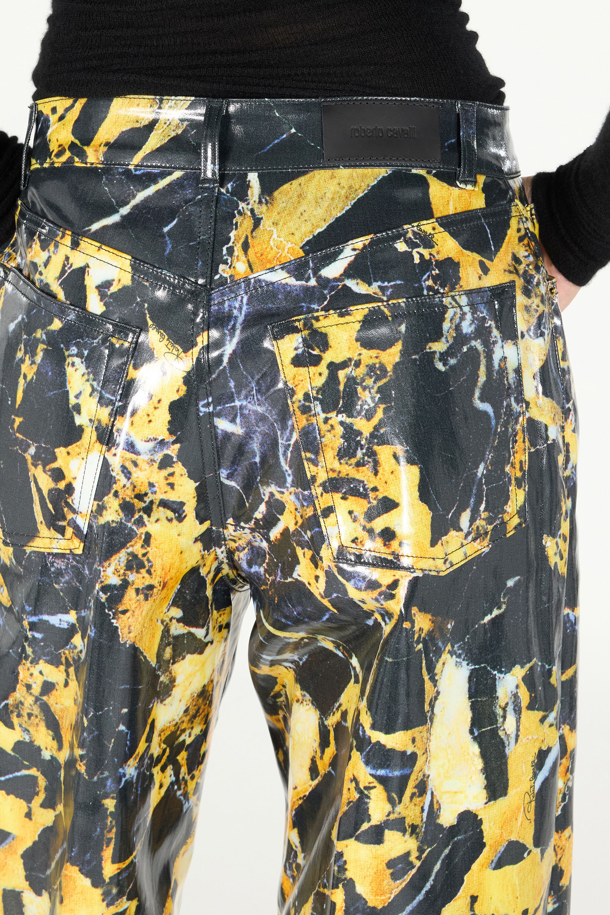 RC Pantalón Holgado Estampado Marble Oro TWJ207-KGN19