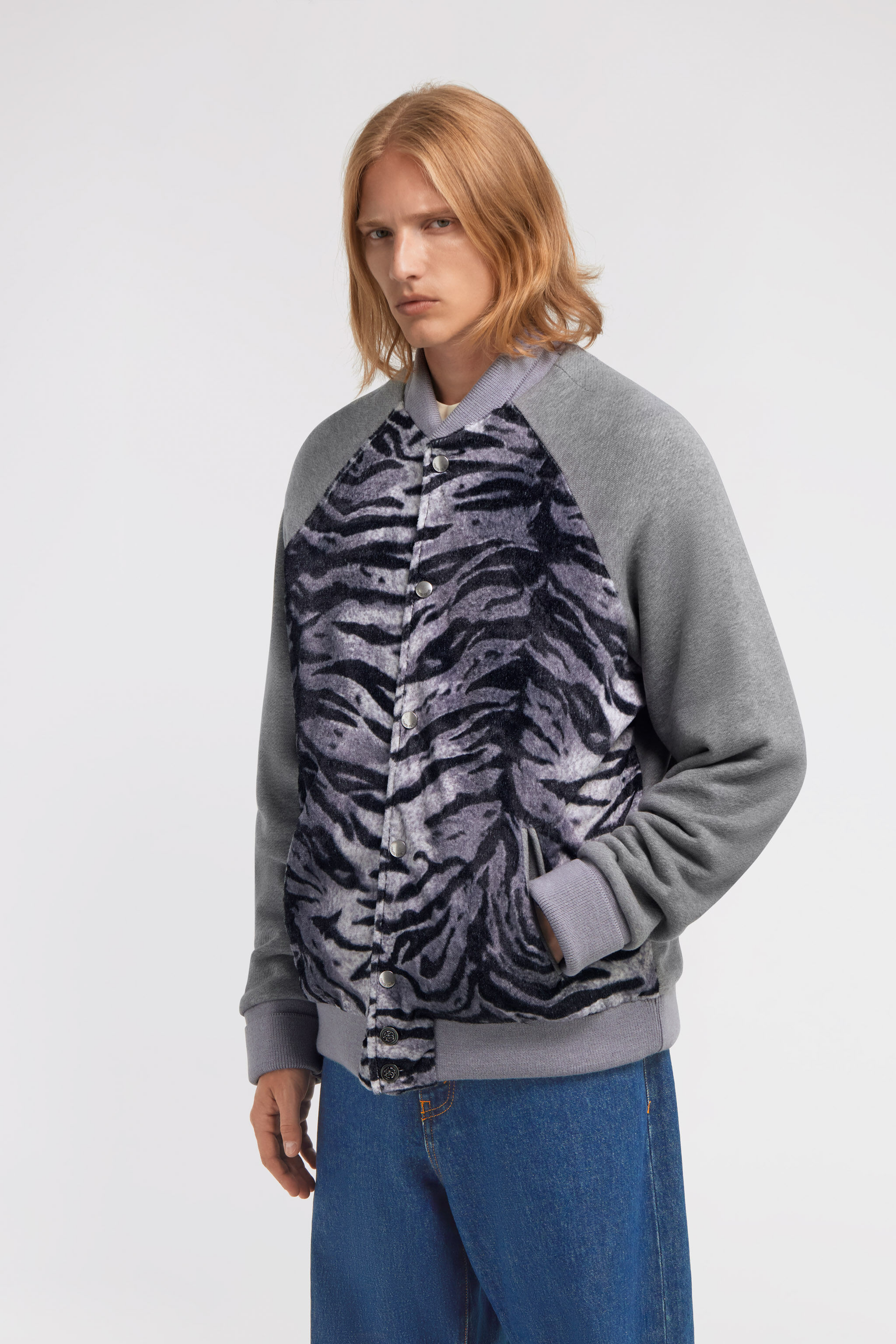 RC Zebra print sweatshirt with buttons Grau TRT66D-CF050