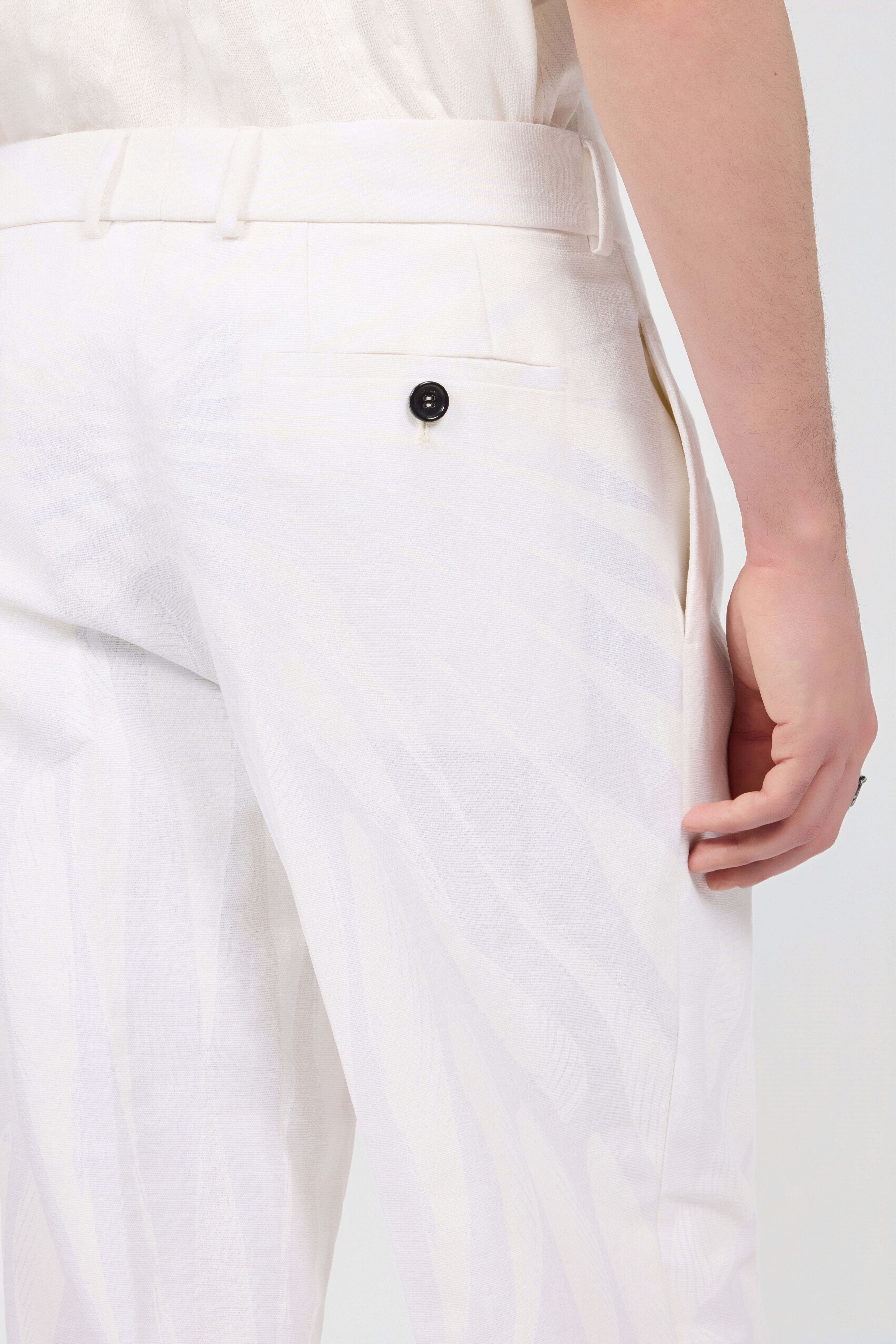 RC  NATURAL WHITE XRT202-4NI15