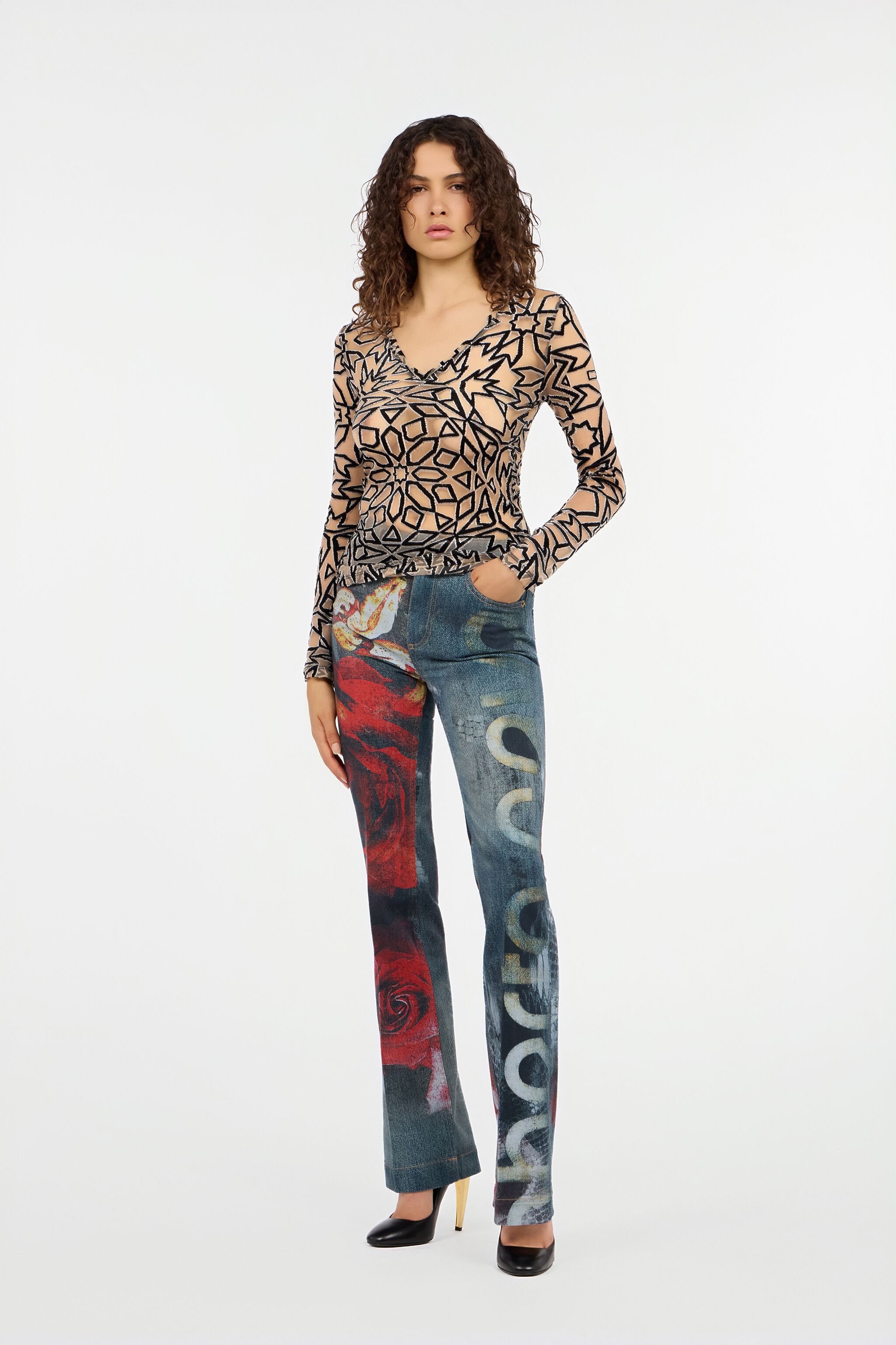 Garden Rose Print Jeans in Black/White for Women | Roberto Cavalli®