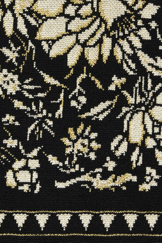 RC Wool Blend Sweater with Floral Design Black/White VNM604-MQ027