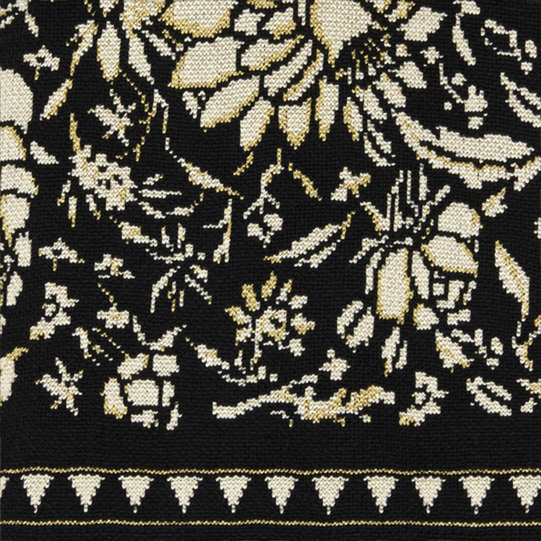 RC Wool Blend Sweater with Floral Design Black/White VNM604-MQ027