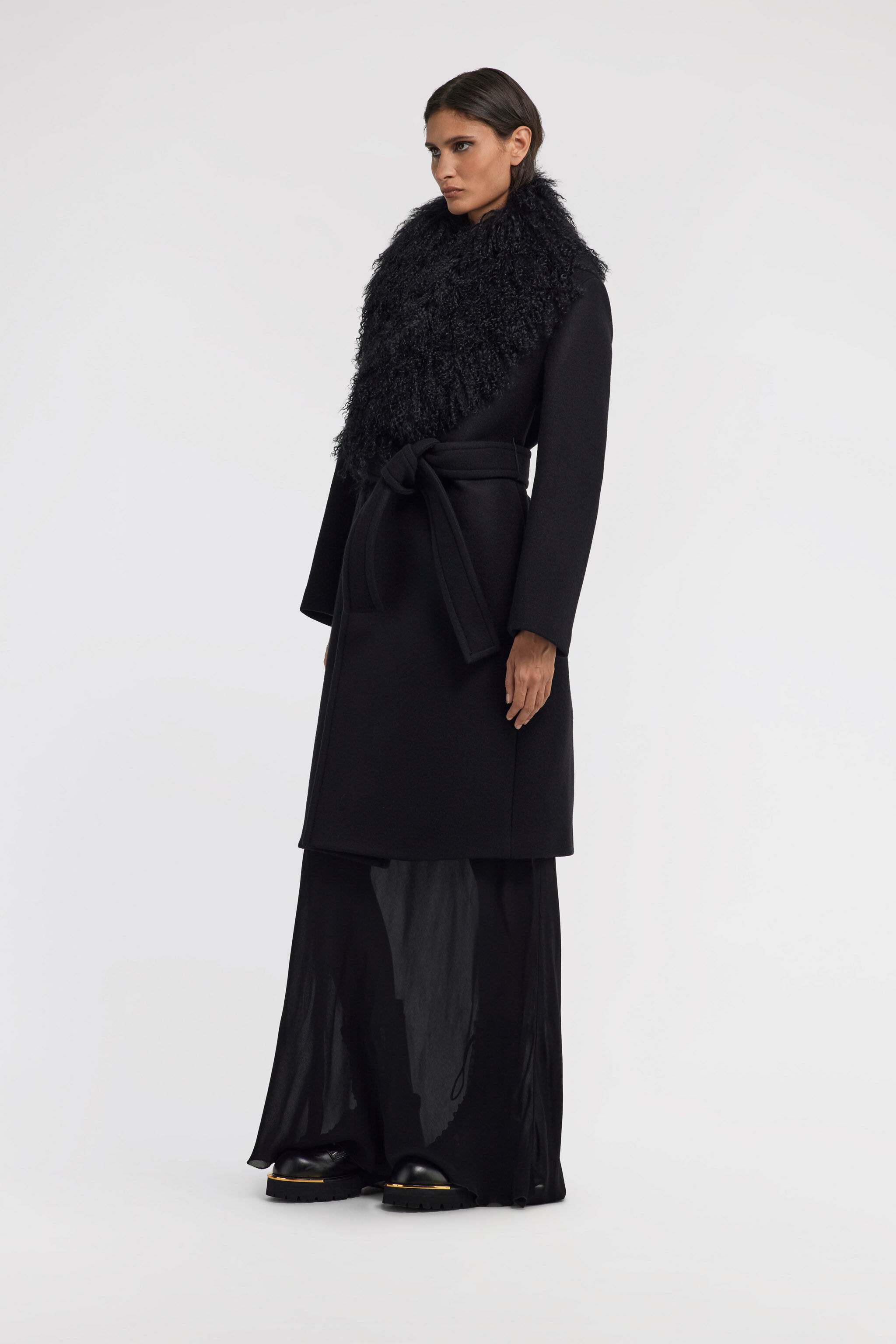 RC Coat with fur collar Black TKQ520-GA061