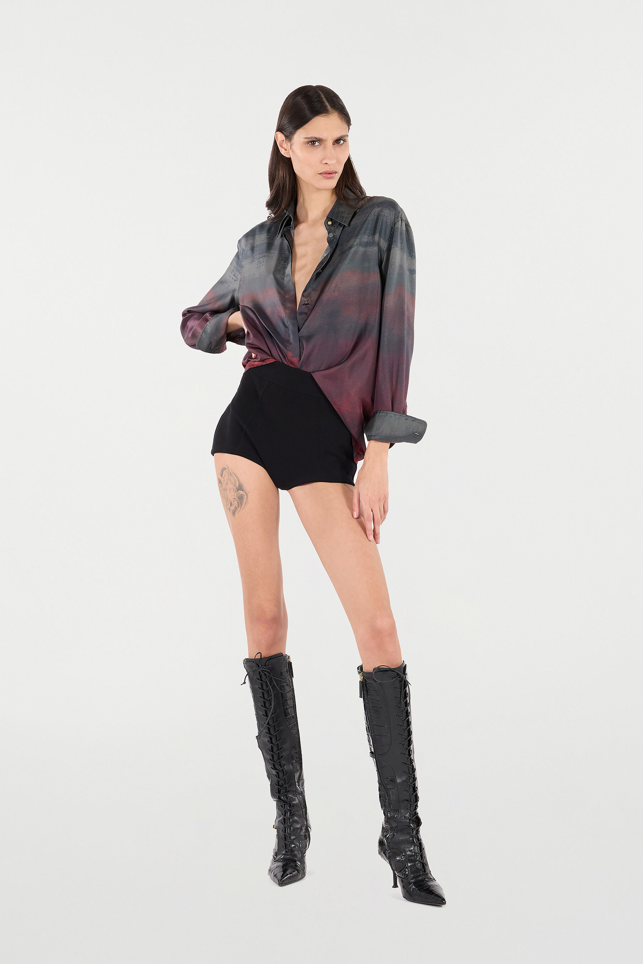 RC High-Waisted Shorts Black VKM202-MAC01