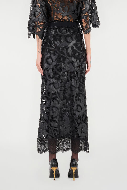 RC Long Skirt with All-Over Floral Motif RC Long Skirt with All-Over Floral Motif Black VQT305-FT051