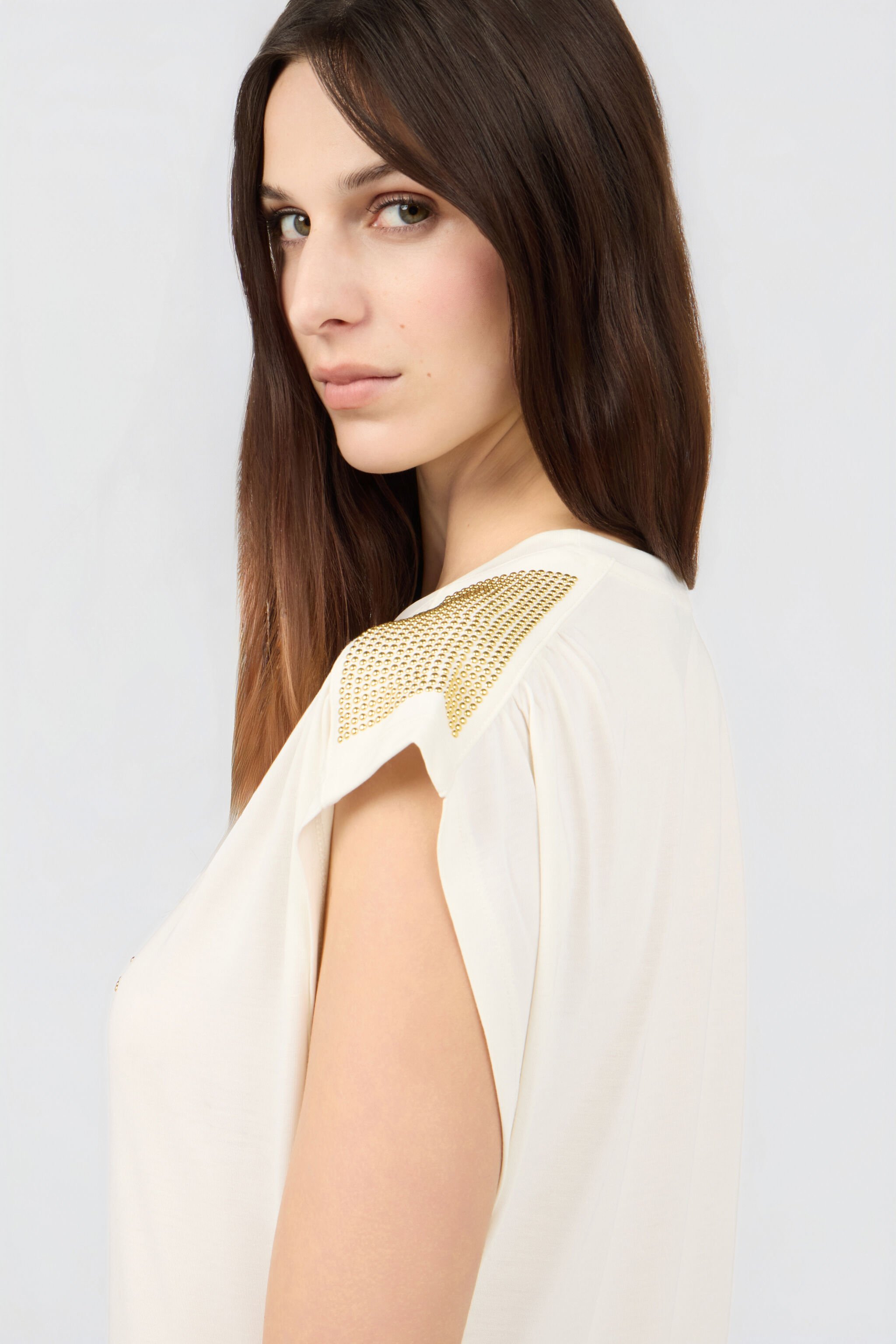 RC Elfenbeinfarbenes T-Shirt mit Logo und goldenen Applikationen IVORY SOT60K-1H003