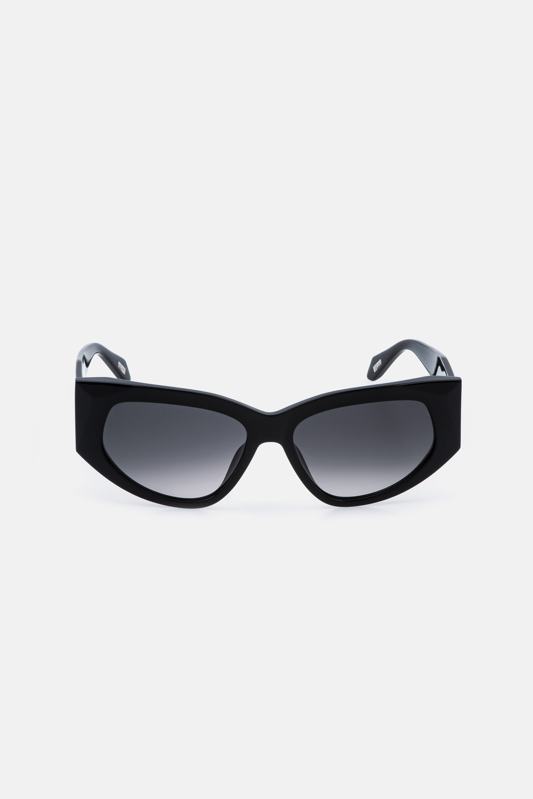 JC Sunglasses with  bold cat-eye frame SHINY BLACK VALD16-ID256