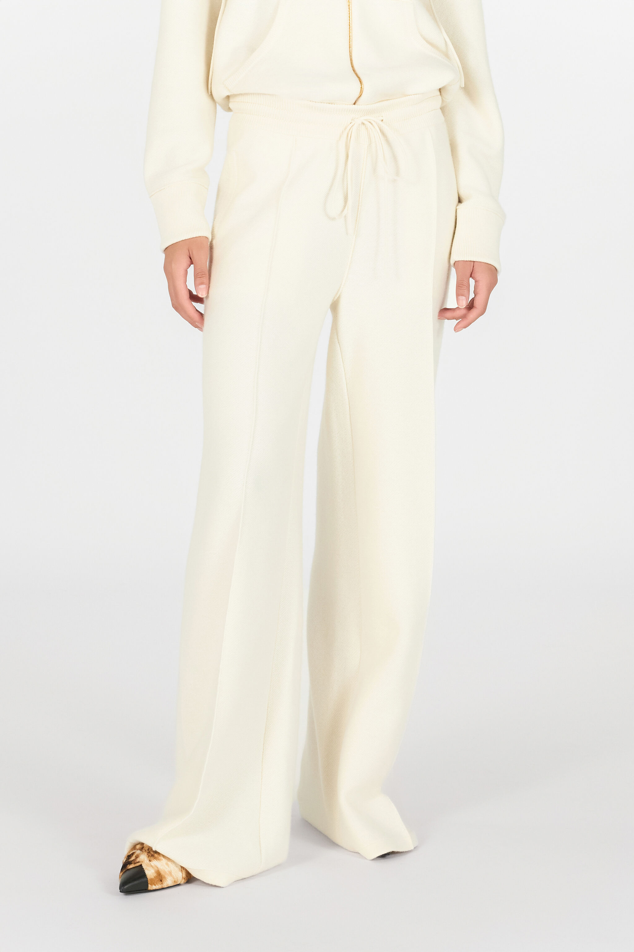 RC Drawstring trousers Ivory TKM200-MA133