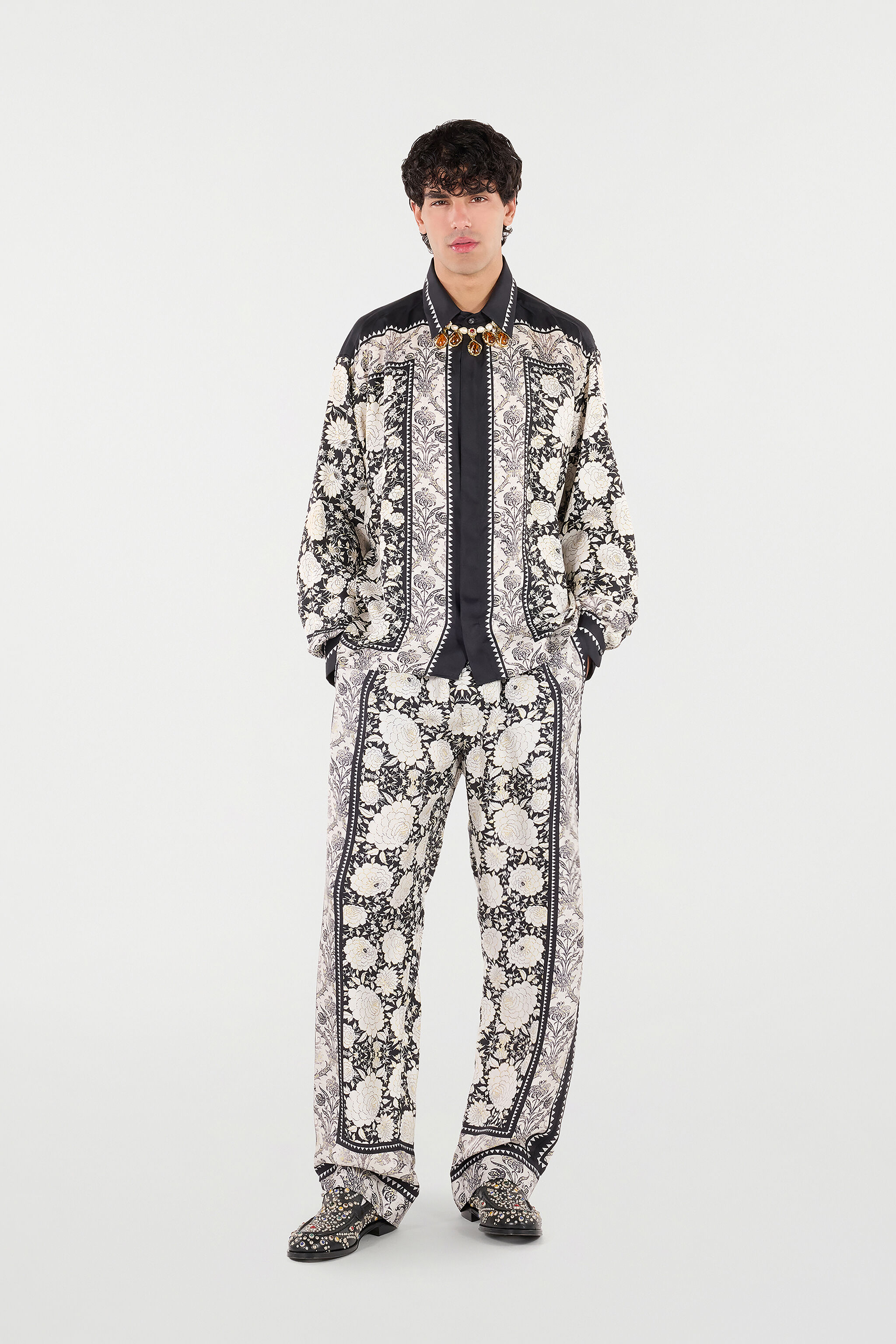 RC Silk Shirt with Floral Print Black/White VNT724-4QP97