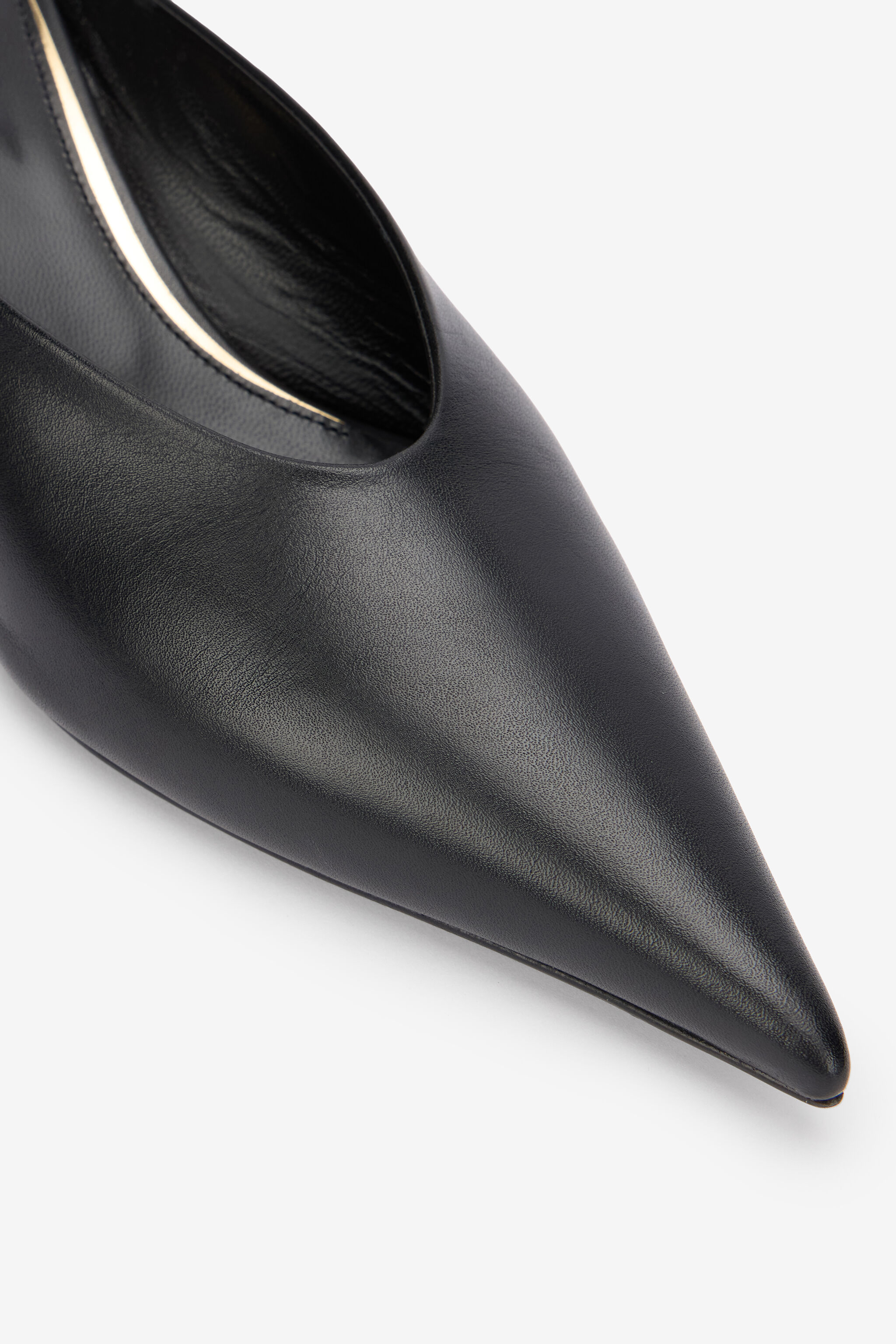 RC Black Serpentine Mules RC Black Serpentine Mules BLACK WKS003-PZ319