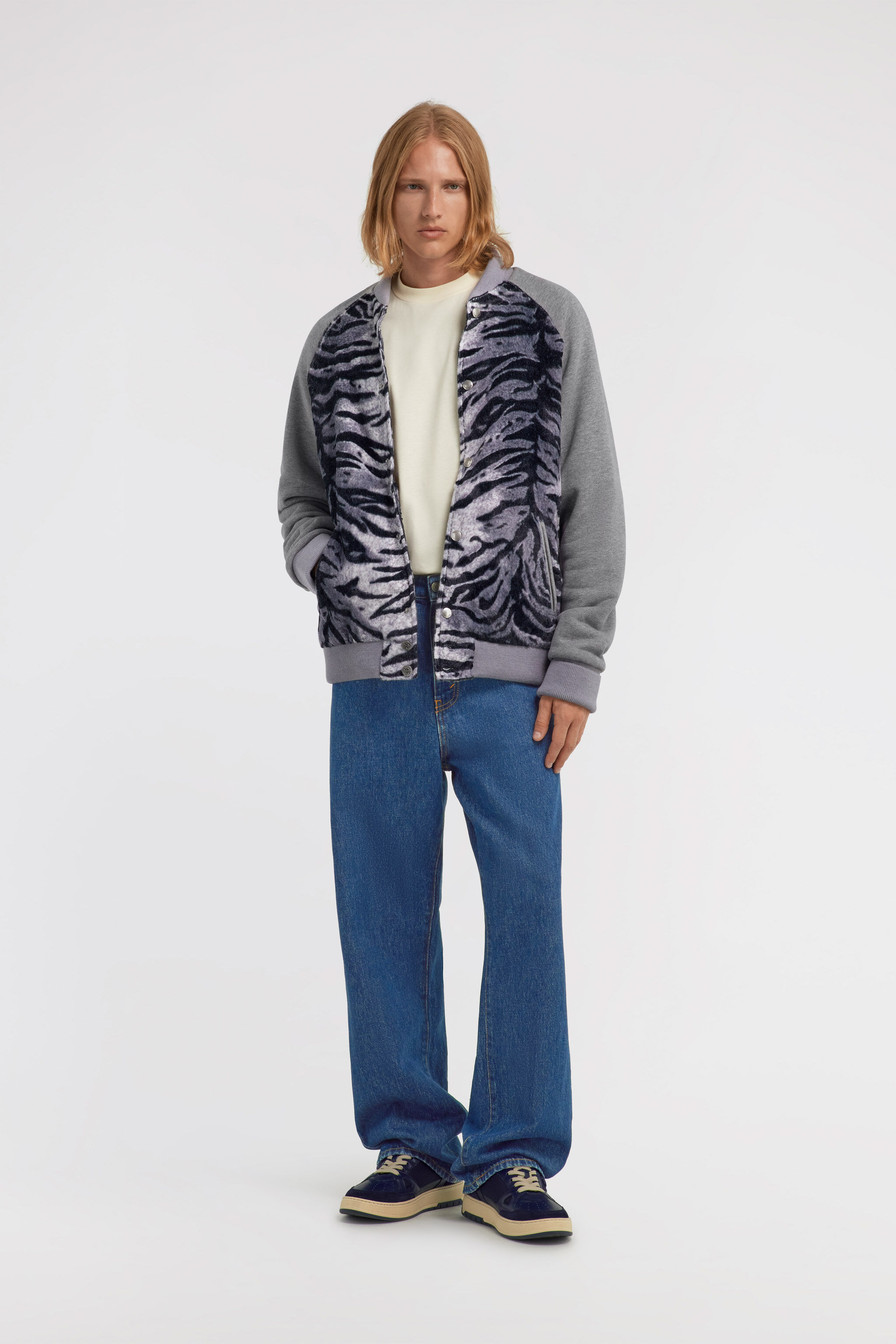RC Zebra print sweatshirt with buttons Grau TRT66D-CF050