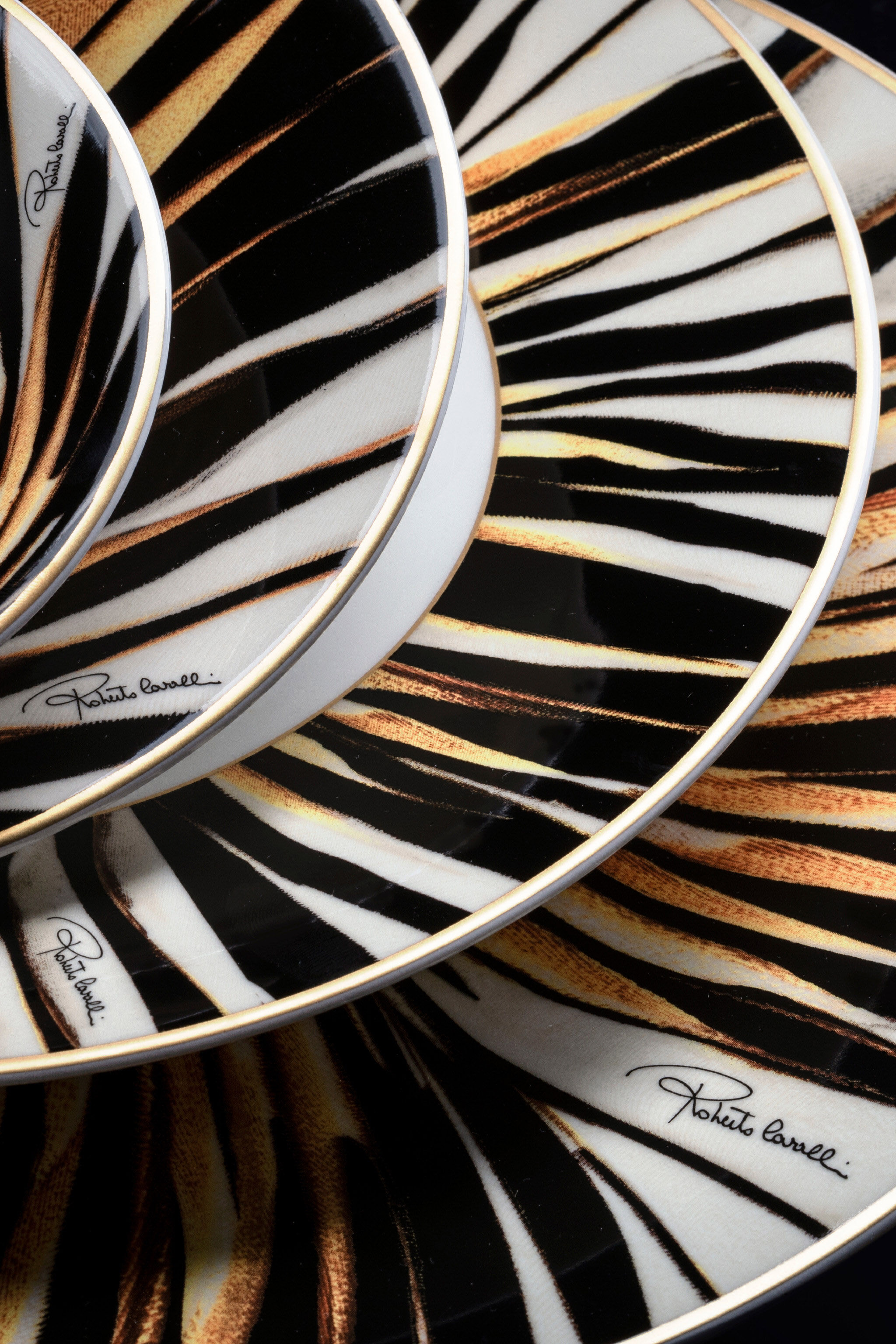 HO Ray Of Gold 2 Soup Plates Gold SALA06-IA071