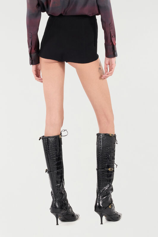 RC High-Waisted Shorts RC High-Waisted Shorts Black VKM202-MAC01