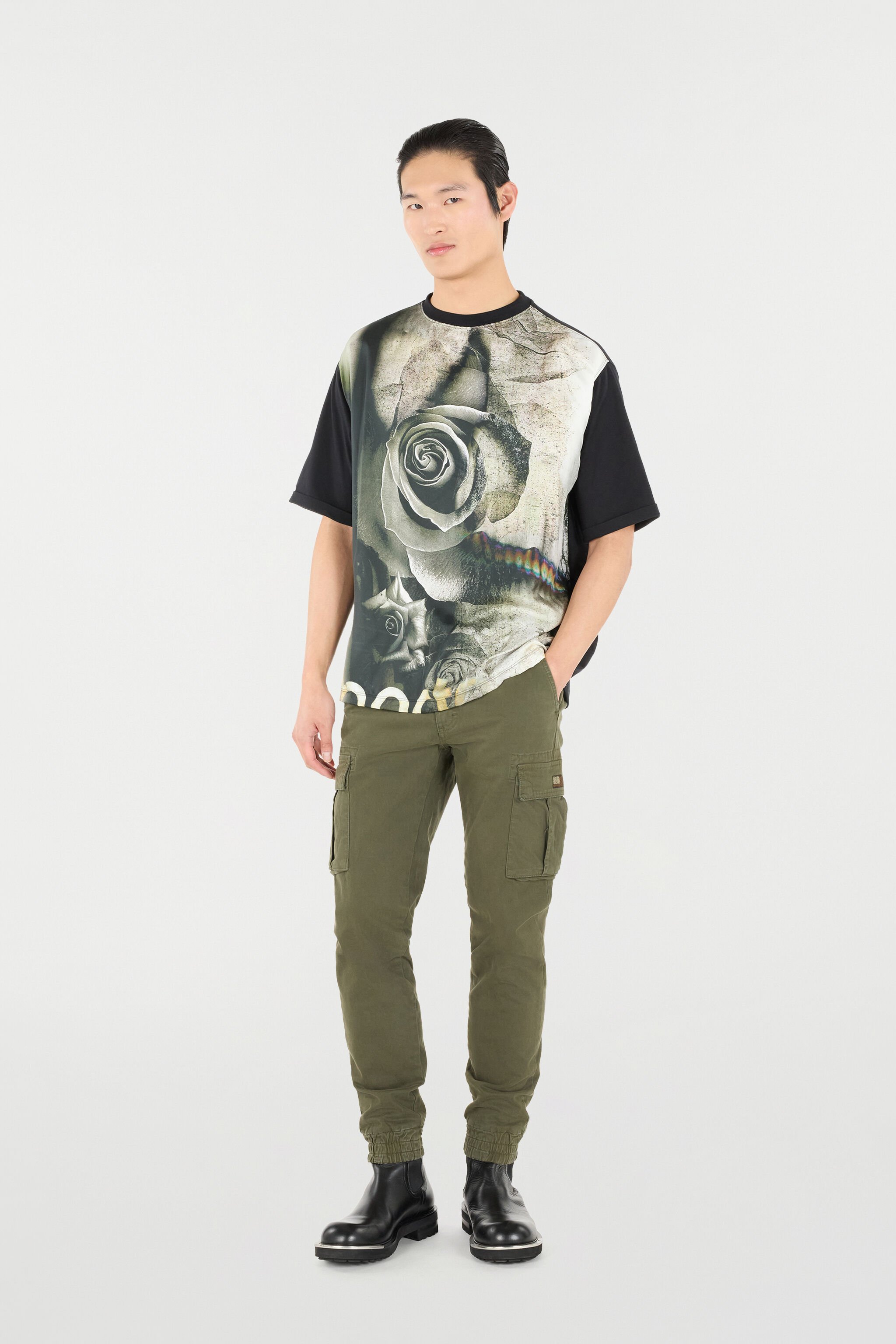 RC T-Shirt With Rose Print Black/White URT62B-4QN60