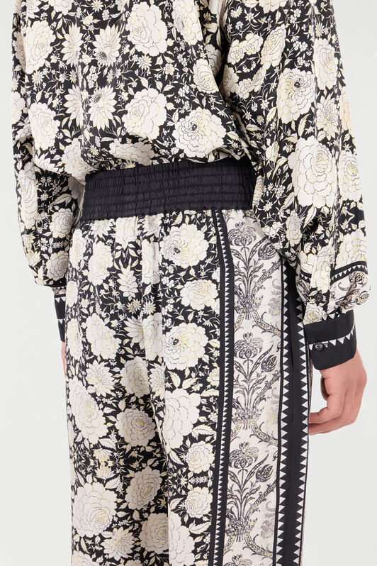 RC Pants with Floral Print RC Pants with Floral Print Black/White VNT266-4QP93